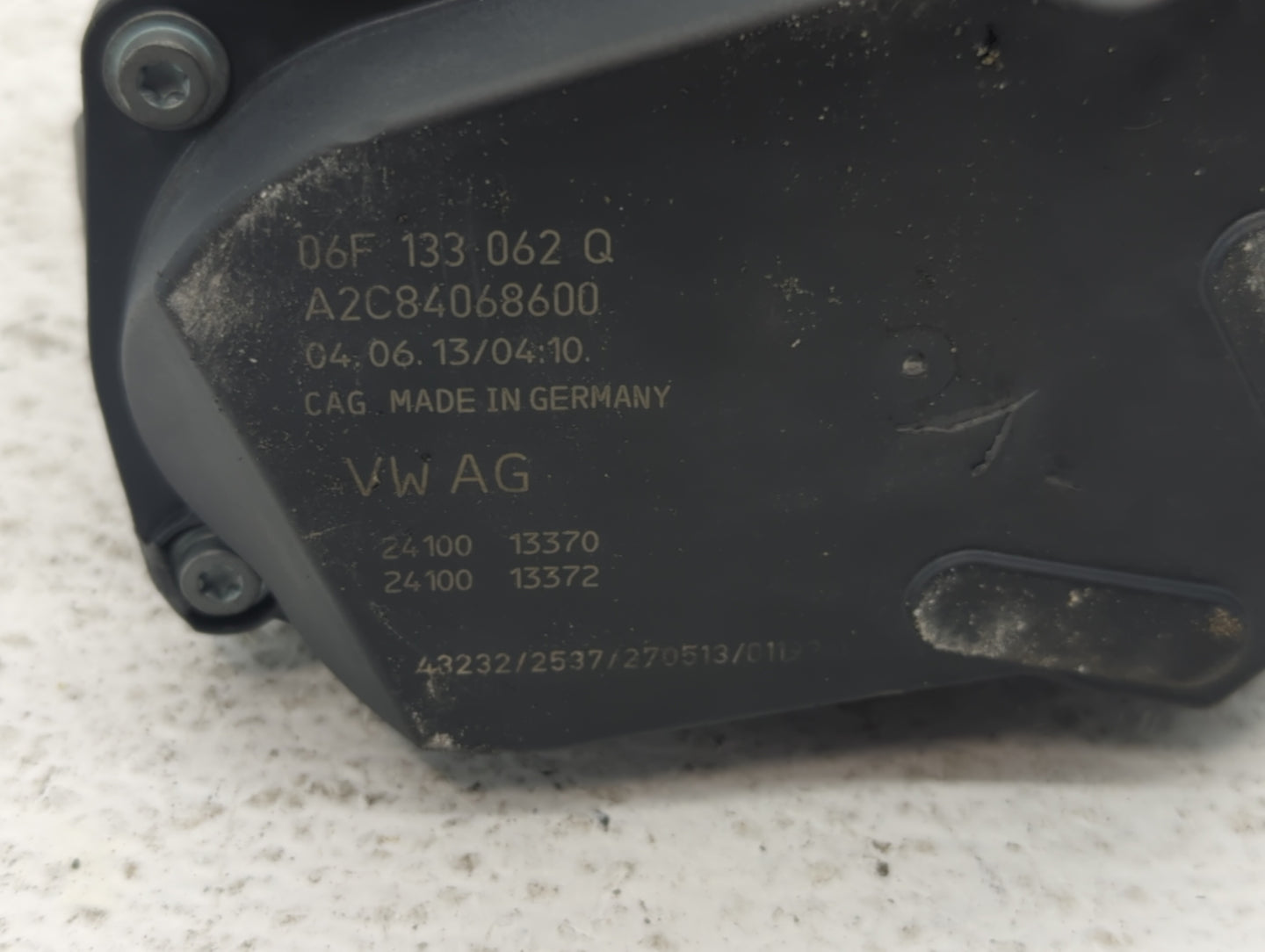 2010-2017 Audi Q5 Throttle Body P/N:06F 133 062 T 06F 133 062 Q Fits OEM Used Auto Parts - Oemusedautoparts1.com