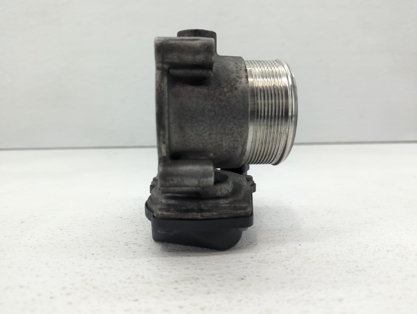 2010-2017 Audi Q5 Throttle Body P/N:06F 133 062 T 06F 133 062 Q Fits OEM Used Auto Parts - Oemusedautoparts1.com