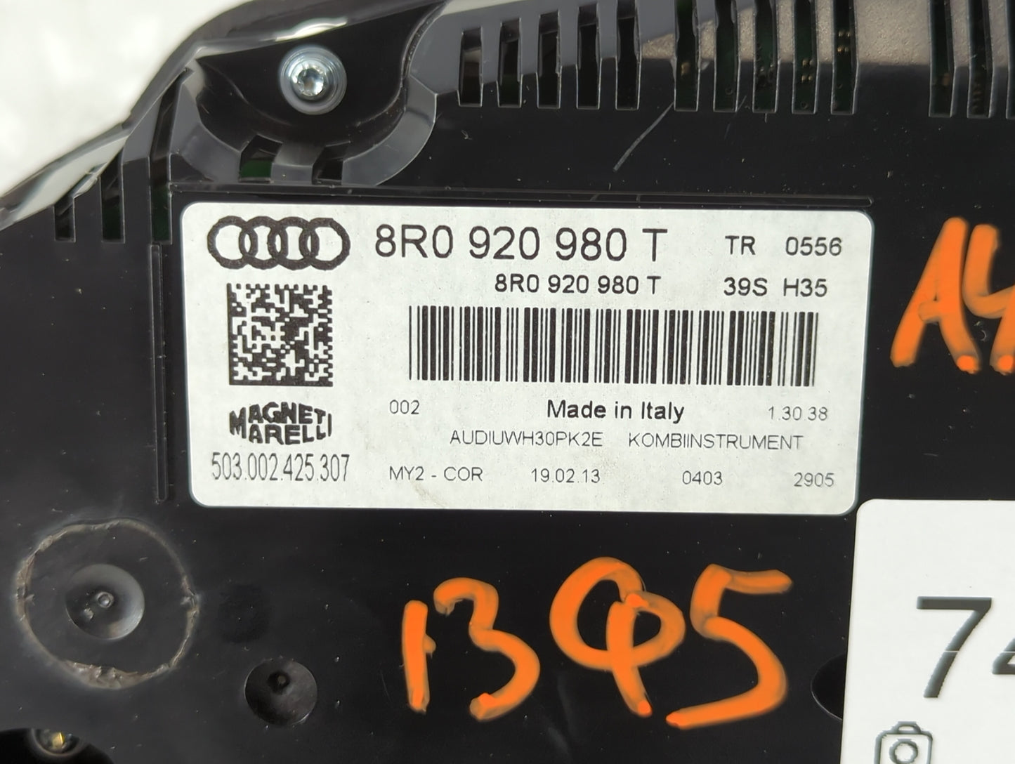 2013 Audi Q5 Instrument Cluster Speedometer Gauges P/N:8R0 920 980 T Fits OEM Used Auto Parts - Oemusedautoparts1.com