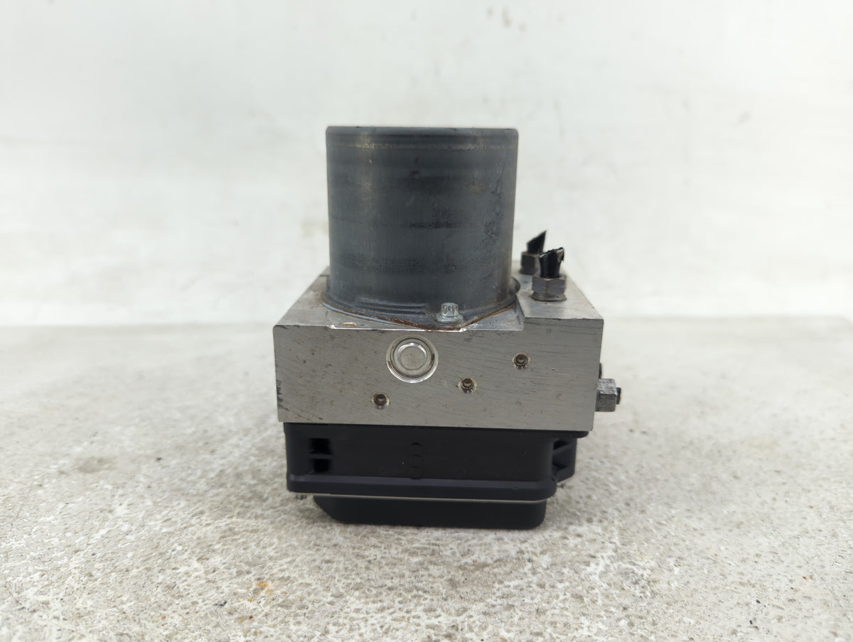 2013 Audi Q5 Anti-Lock Brake ABS Pump Module Actuator OEM P/N:0 265 239 317 8R0 614 517 CF, 0 265 952 009 Fits OEM Used Auto