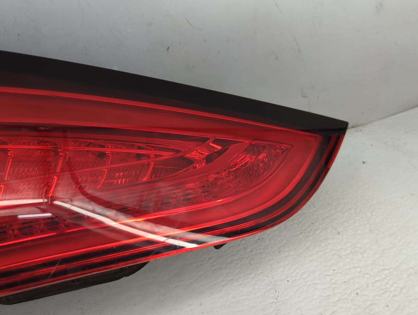 2013-2017 Audi Q5 Passenger Right Side Deck Lid Mounted Tail Light - Oemusedautoparts1.com