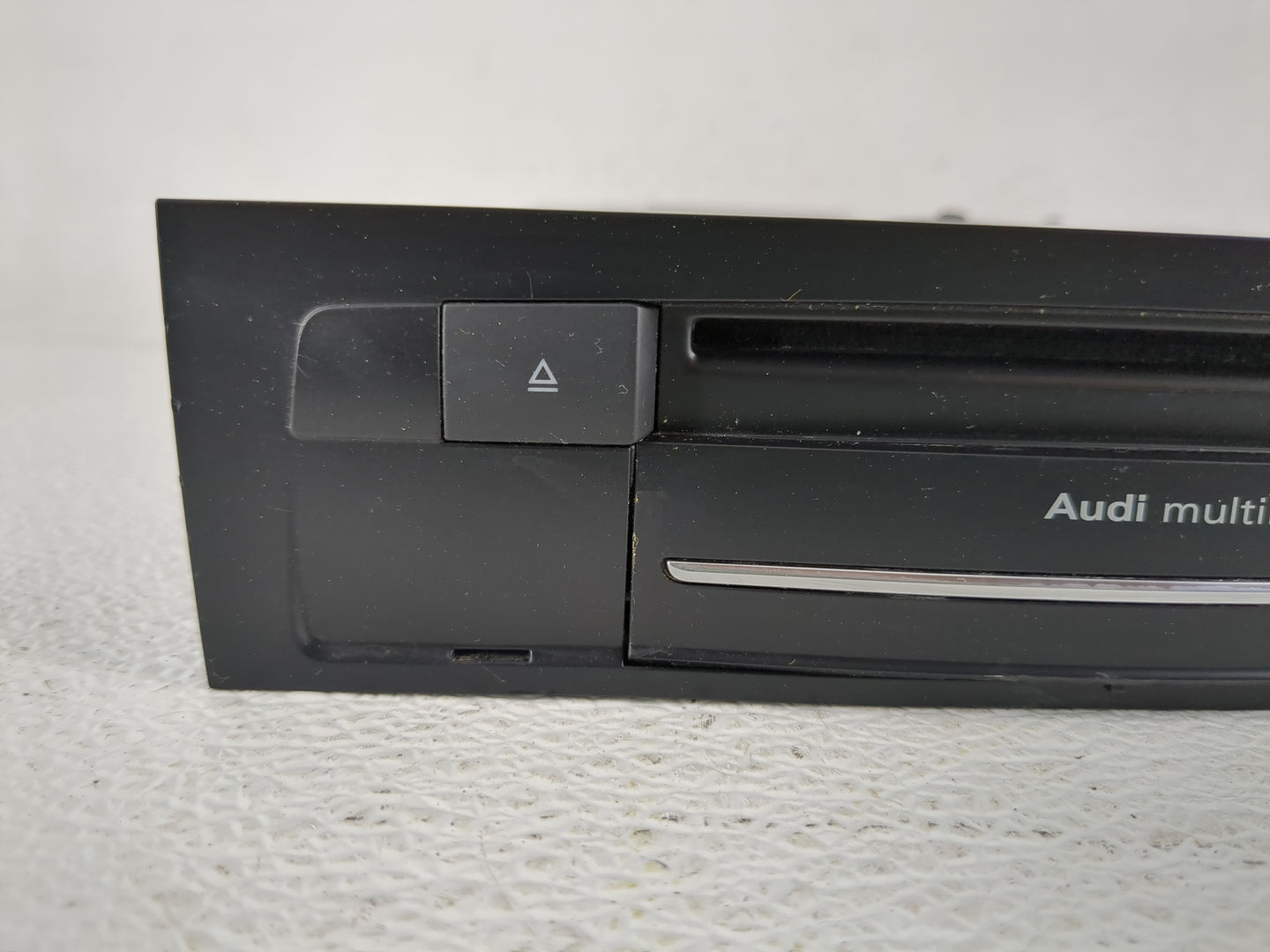 2013-2015 Audi Q7 Radio AM FM Cd Player Receiver Replacement P/N:4L2 035 746 A Fits Fits 2013 2014 2015 OEM Used Auto Parts 