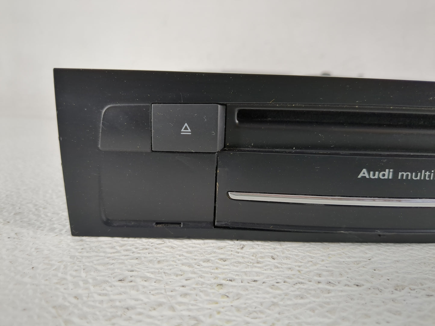 2013-2015 Audi Q7 Radio AM FM Cd Player Receiver Replacement P/N:4L2 035 746 A Fits Fits 2013 2014 2015 OEM Used Auto Parts 