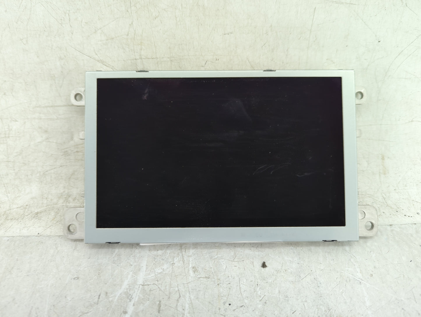 2013-2015 Audi Q7 Information Display Screen - Oemusedautoparts1.com
