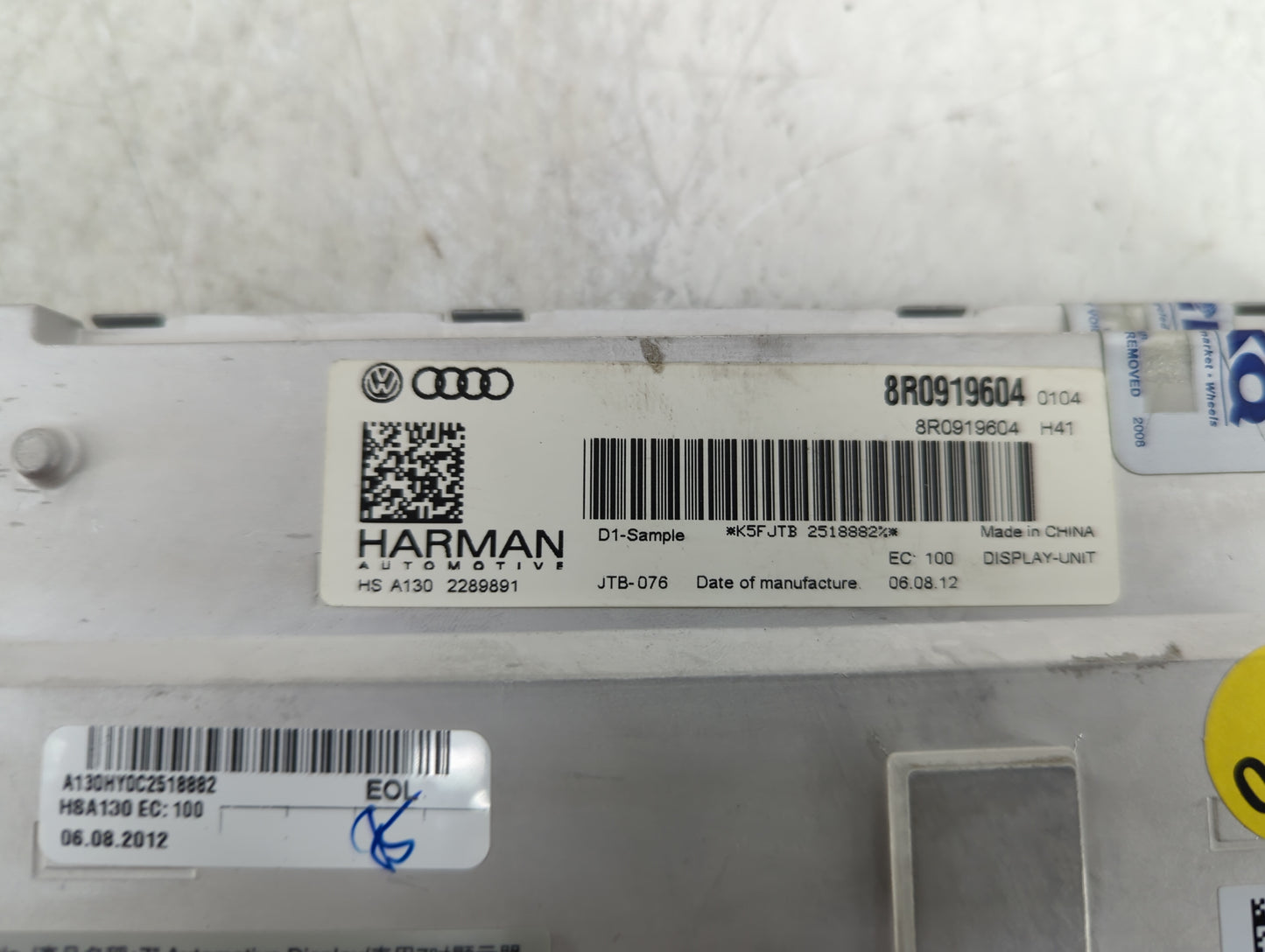 2013-2015 Audi Q7 Information Display Screen - Oemusedautoparts1.com