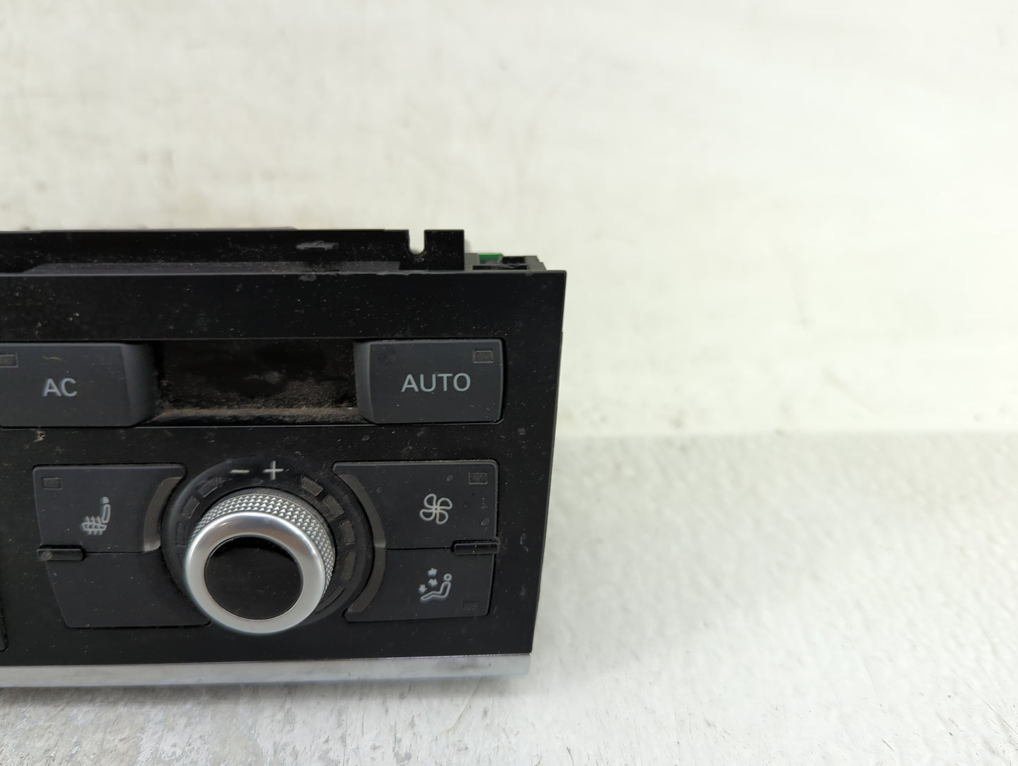 2013-2015 Audi Q7 Climate Control Module Temperature AC/Heater Replacement P/N:4L0820043AH Fits Fits 2013 2014 2015 OEM Used