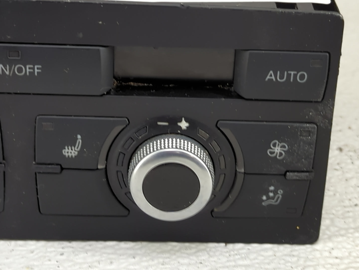 2013-2015 Audi Q7 Climate Control Module Temperature AC/Heater Replacement P/N:4L0 919 158 AB 5HB 009 185-08 Fits OEM Used A