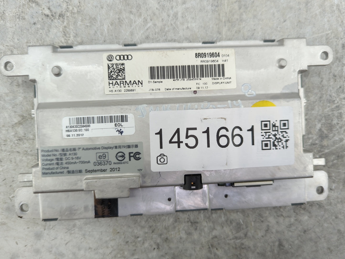 2013-2015 Audi Q7 Information Display Screen - Oemusedautoparts1.com