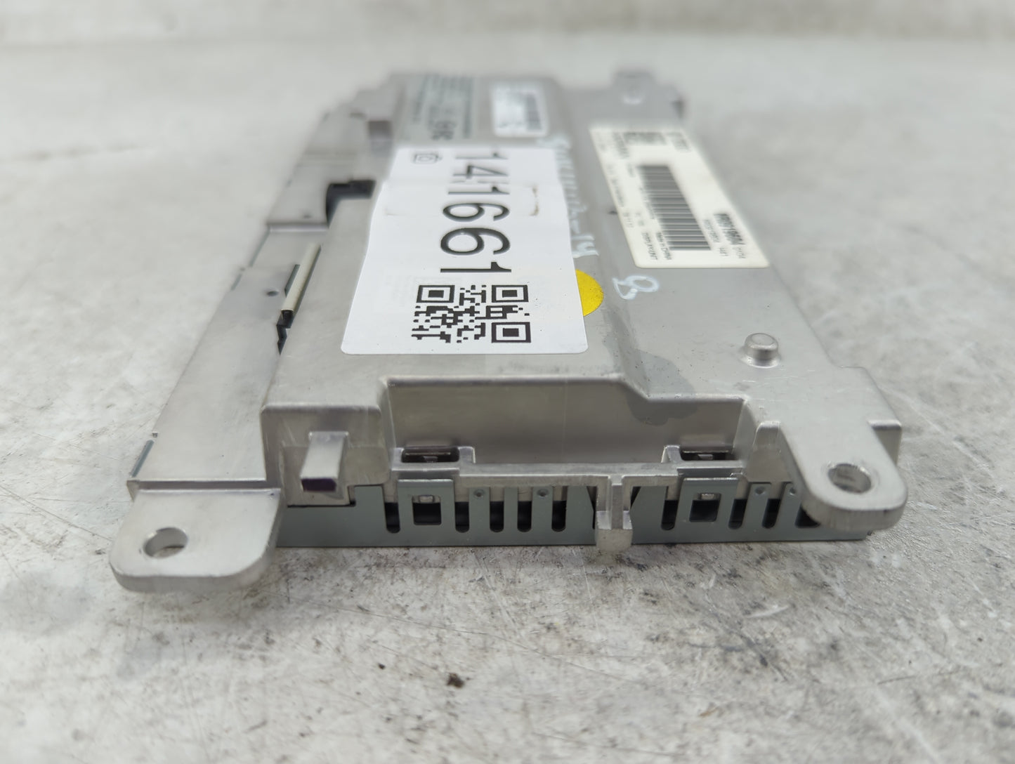 2013-2015 Audi Q7 Information Display Screen - Oemusedautoparts1.com