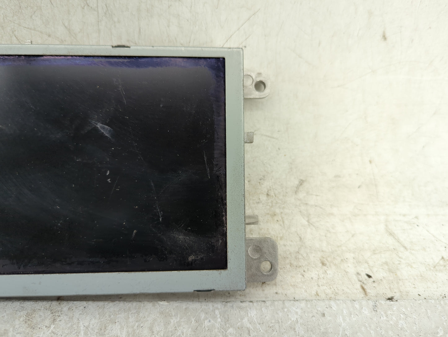 2013-2015 Audi Q7 Information Display Screen - Oemusedautoparts1.com