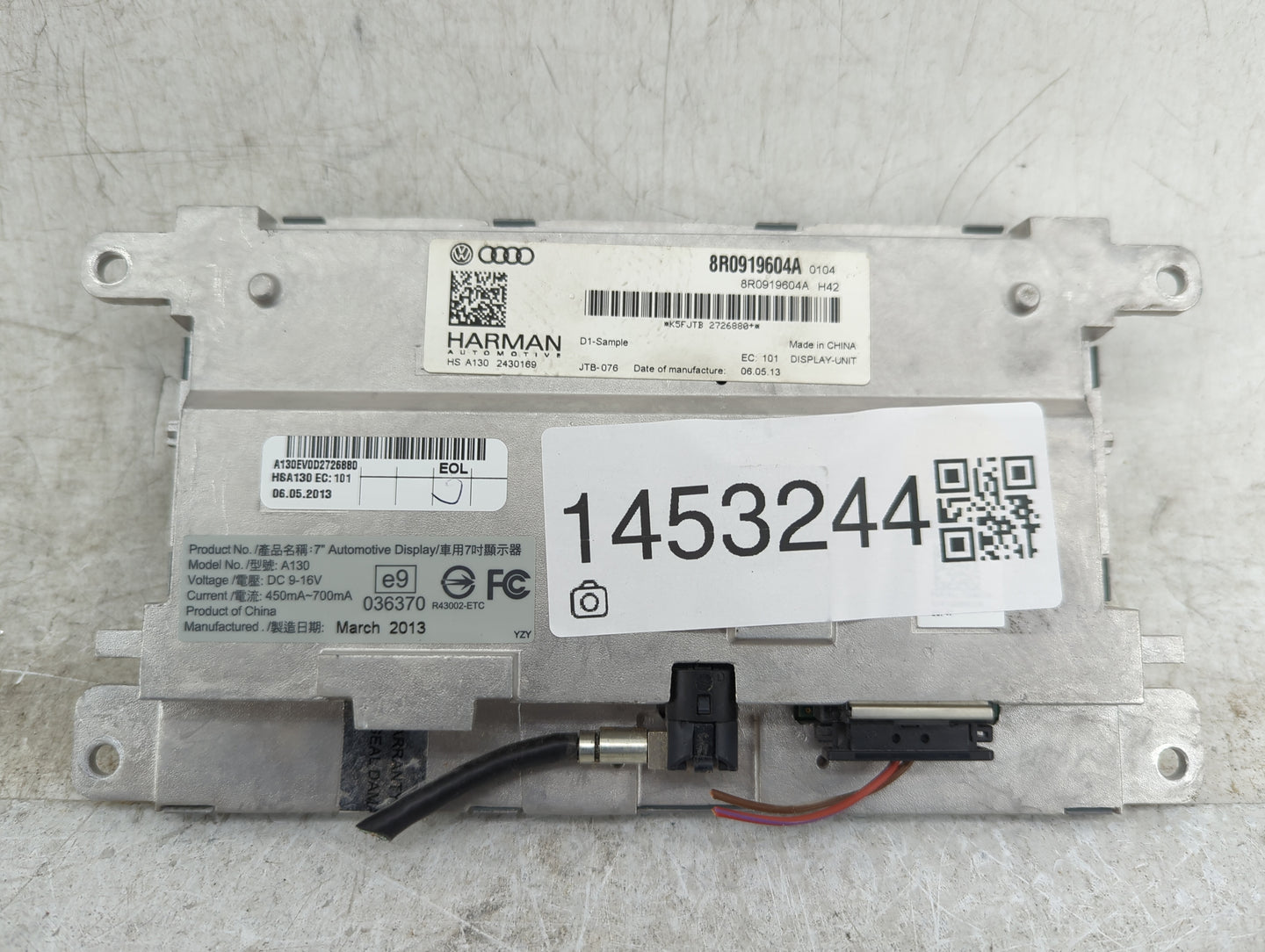 2013-2015 Audi Q7 Information Display Screen - Oemusedautoparts1.com