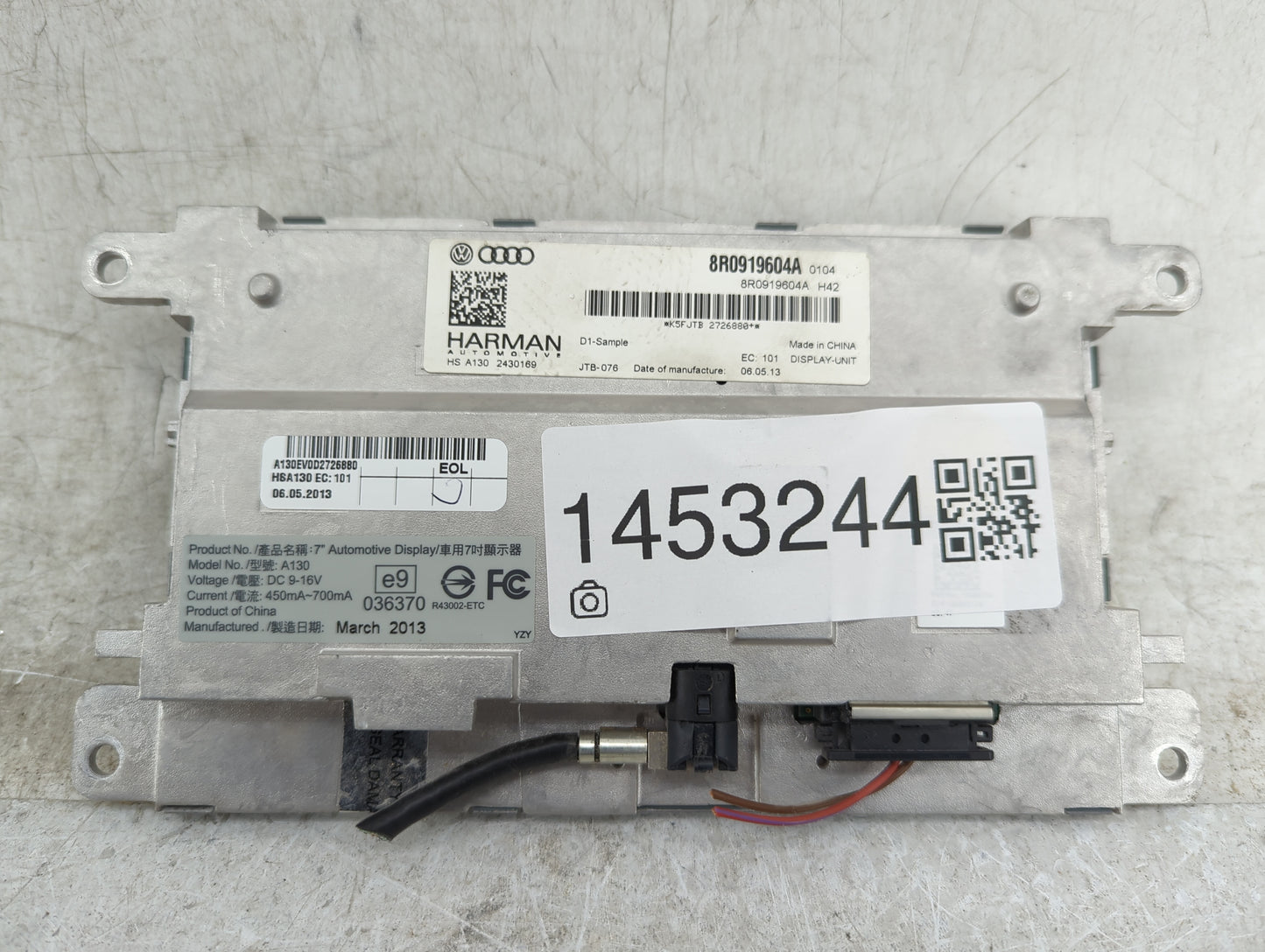 2013-2015 Audi Q7 Information Display Screen - Oemusedautoparts1.com