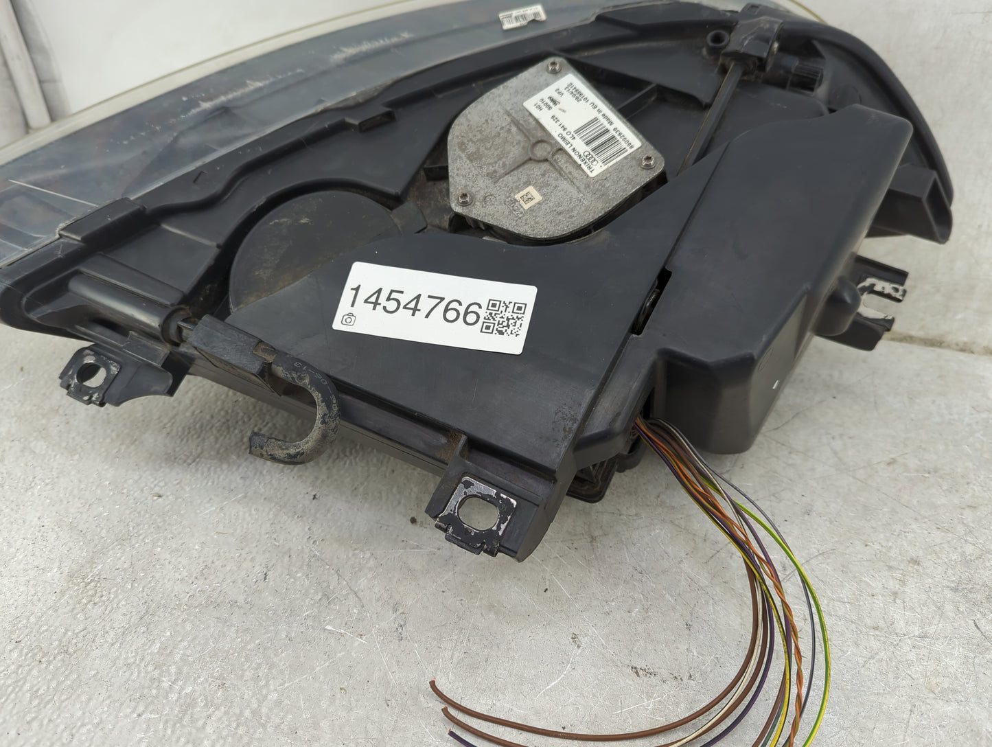 2010-2015 Audi Q7 Driver Left Oem Head Light Headlight Lamp - Oemusedautoparts1.com