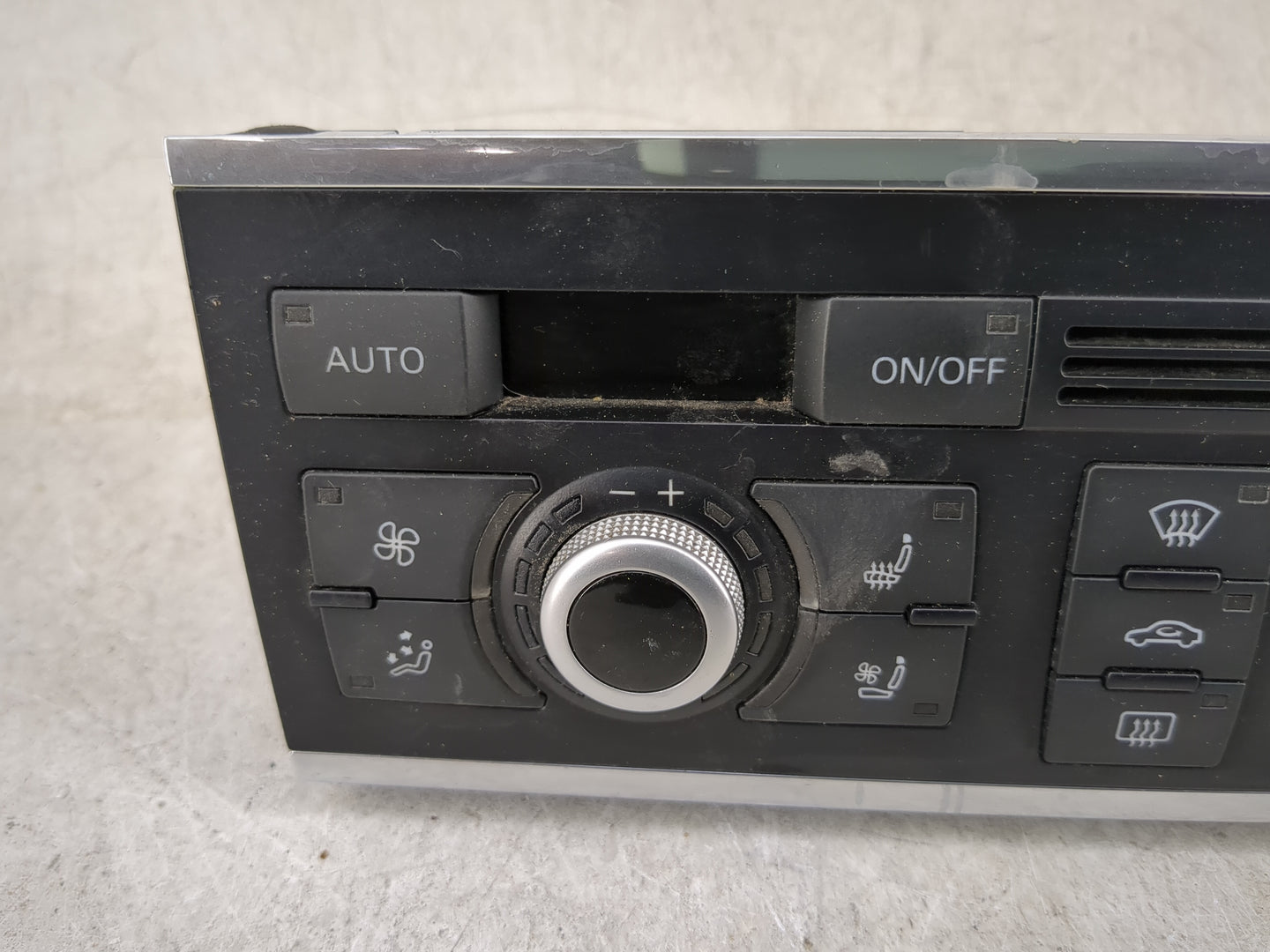 2013-2015 Audi Q7 Climate Control Module Temperature AC/Heater Replacement P/N:4L0 820 043 AQ Fits Fits 2013 2014 2015 OEM U