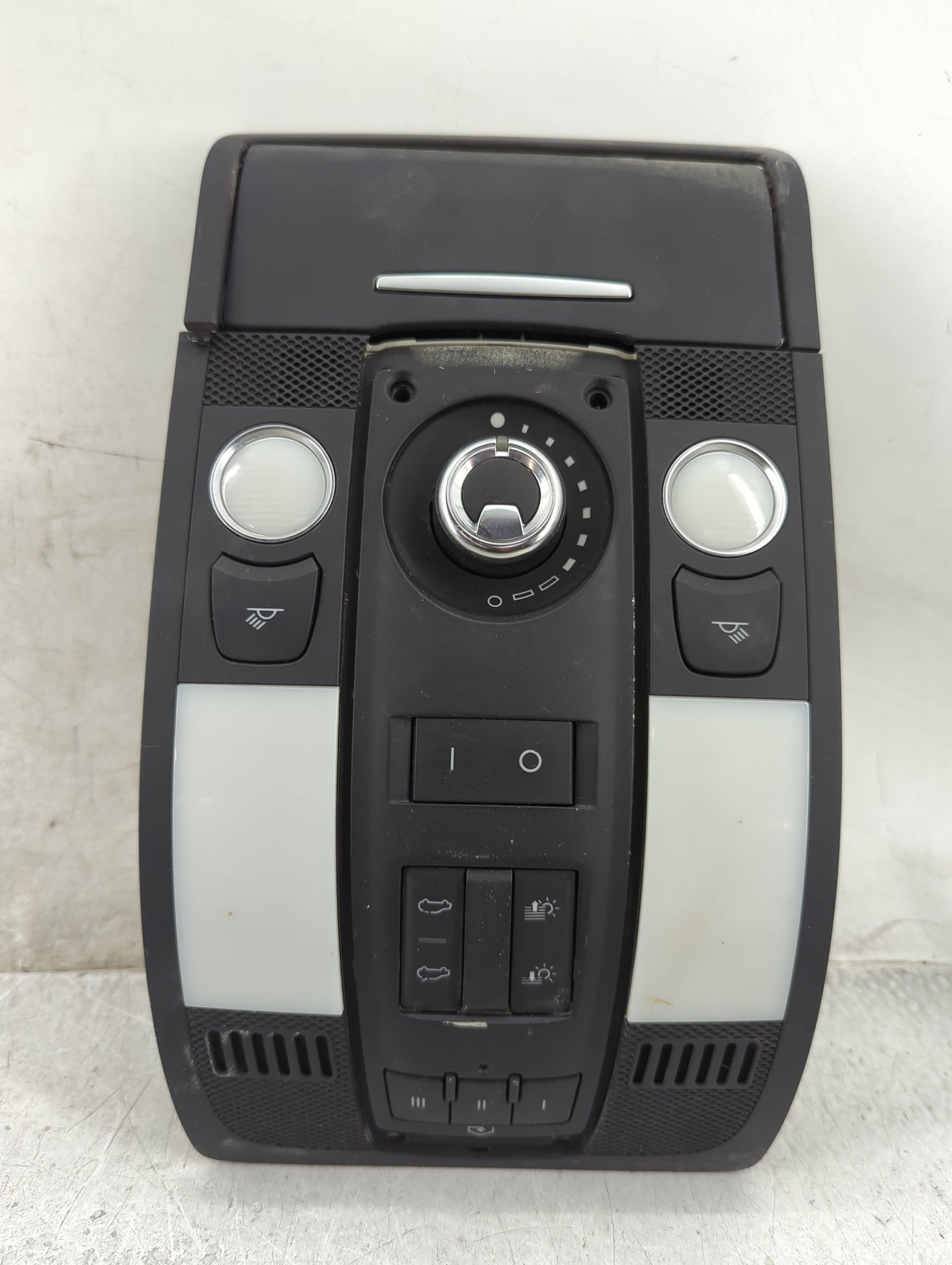2013 Audi Q7 Overhead Roof Console - Oemusedautoparts1.com