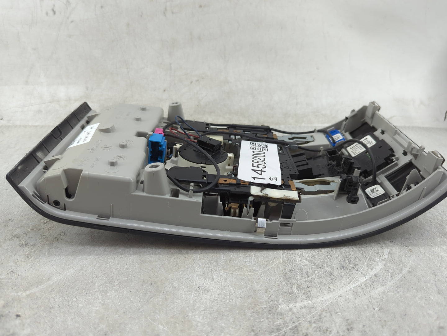 2013 Audi Q7 Overhead Roof Console - Oemusedautoparts1.com