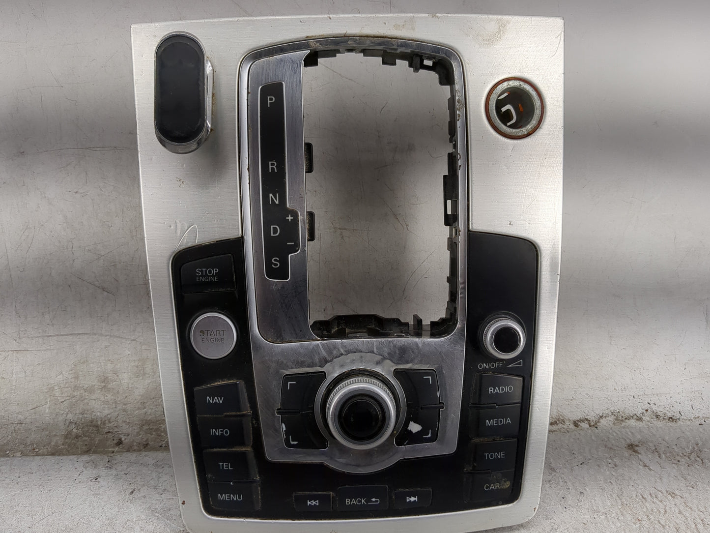 2013 Audi Q7 Radio AM FM Cd Player Receiver Replacement P/N:4L0905217B Fits OEM Used Auto Parts - Oemusedautoparts1.com
