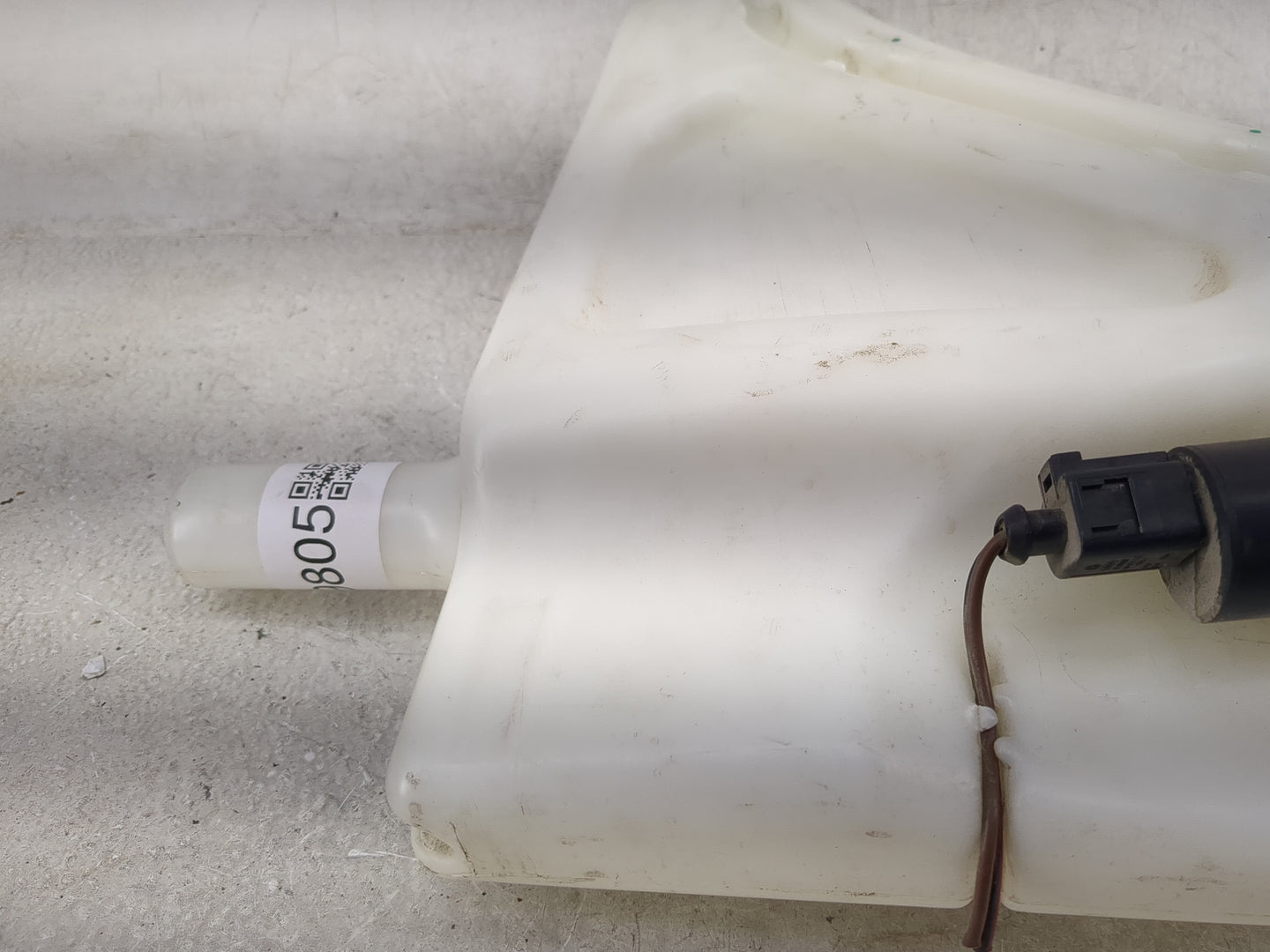 2010-2015 Audi Q7 Windshield Washer Fluid Reservoir Bottle Oem - Oemusedautoparts1.com