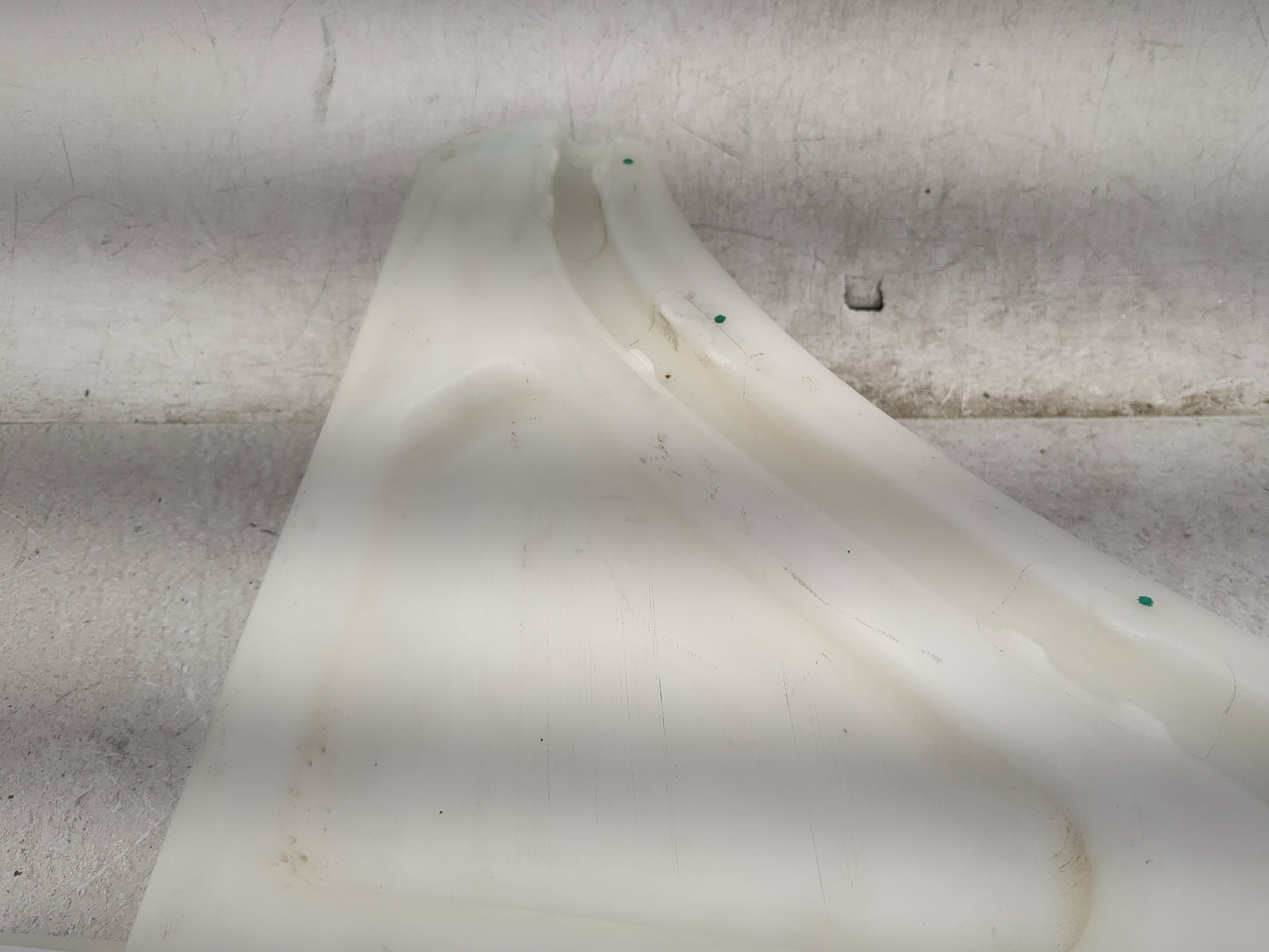 2010-2015 Audi Q7 Windshield Washer Fluid Reservoir Bottle Oem - Oemusedautoparts1.com