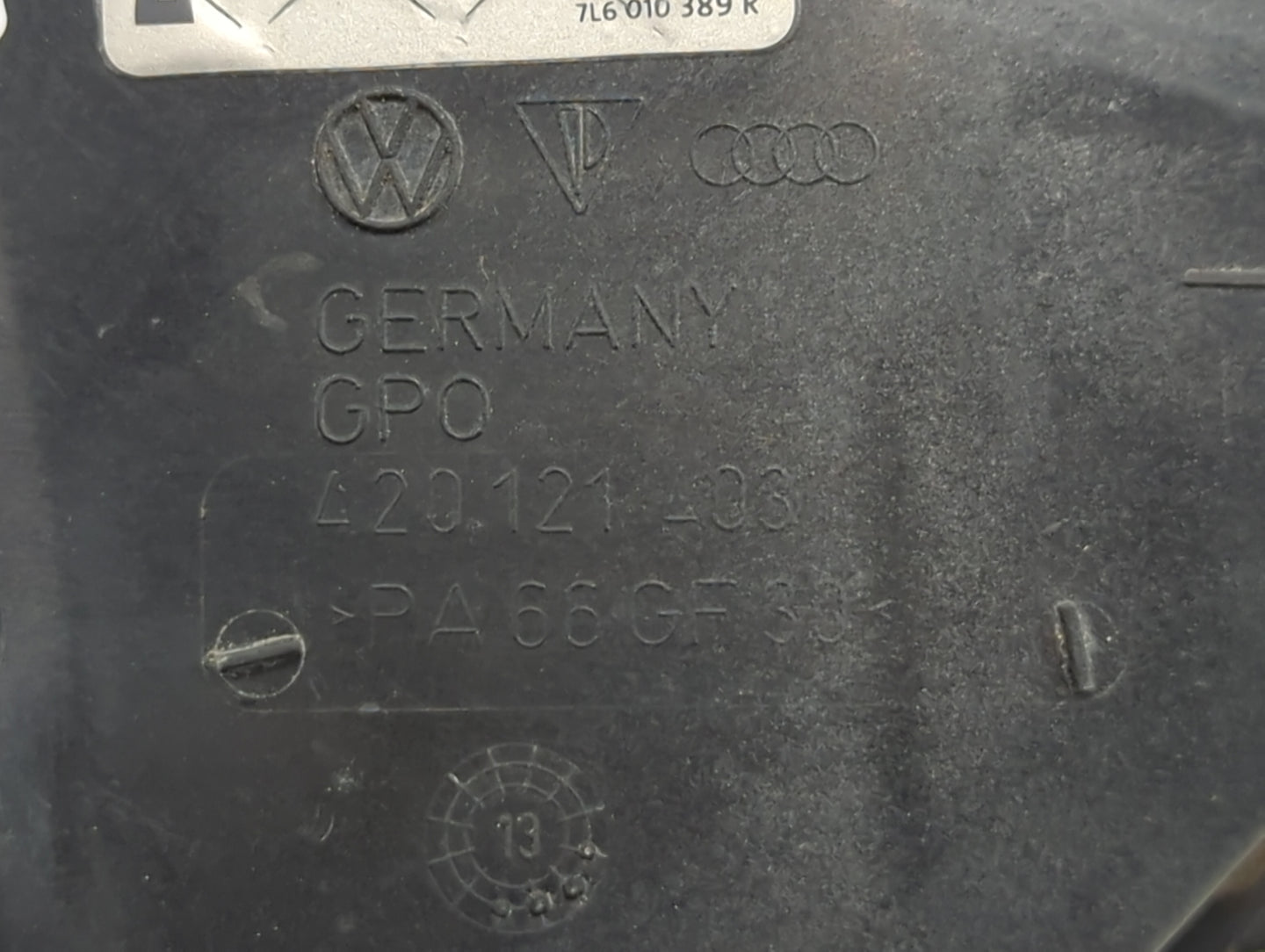 2011-2015 Audi Q7 Radiator Coolant Overflow Expansion Tank Bottle - Oemusedautoparts1.com