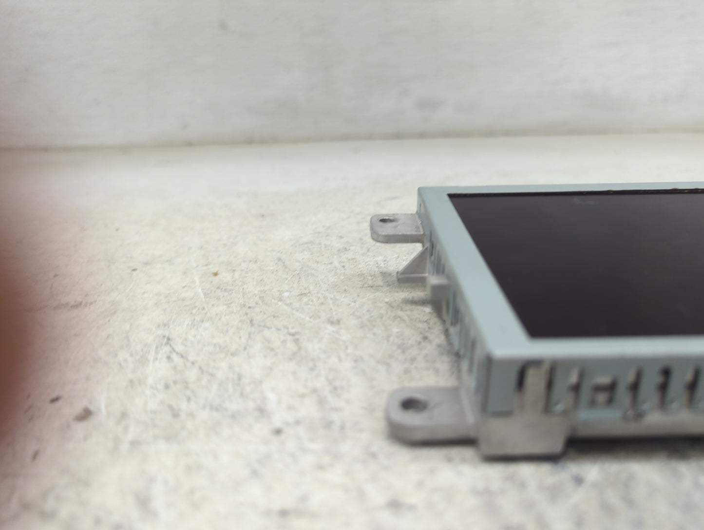 2013-2015 Audi Q7 Information Display Screen 1468542 - Oemusedautoparts1.com