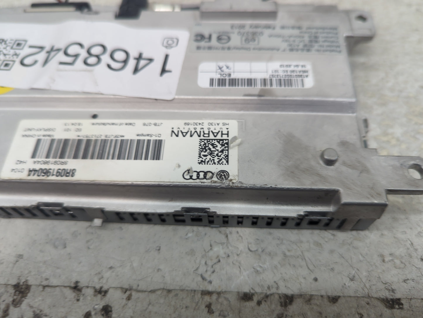 2013-2015 Audi Q7 Information Display Screen 1468542 - Oemusedautoparts1.com