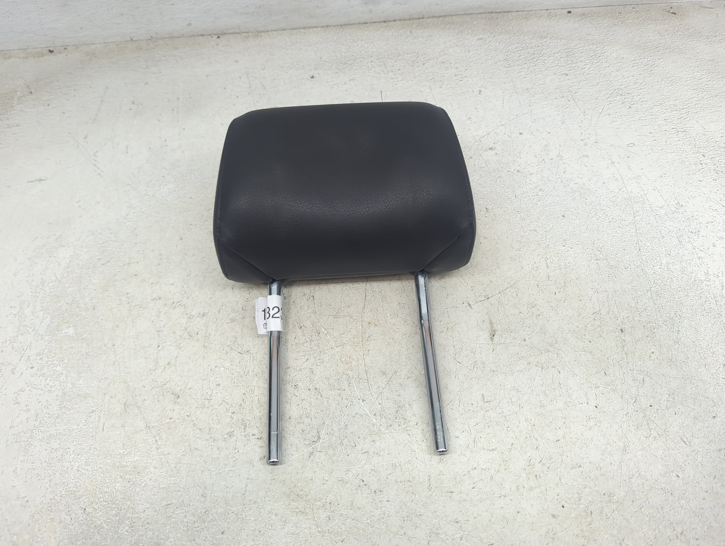 2013 Audi Q7 Headrest Head Rest Front Driver Seat Black - Oemusedautoparts1.com