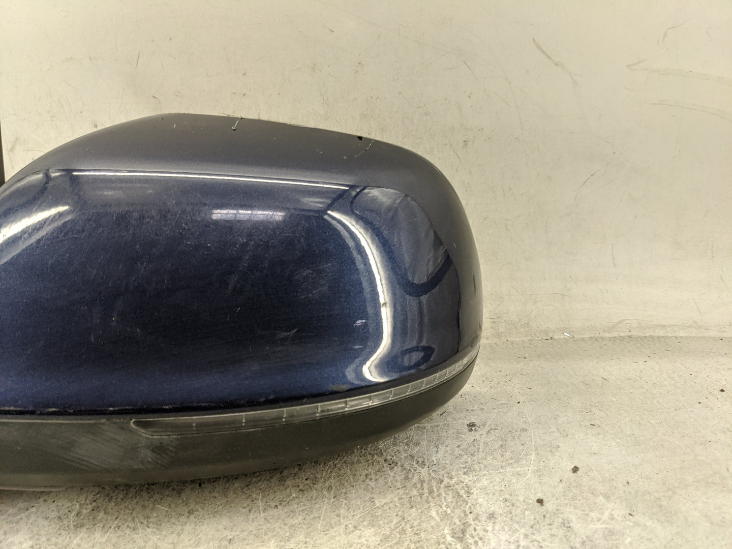 2013-2015 Audi Q7 Driver Side View Mirror - Left Door Mirror OEM Used - Oemusedautoparts1.com