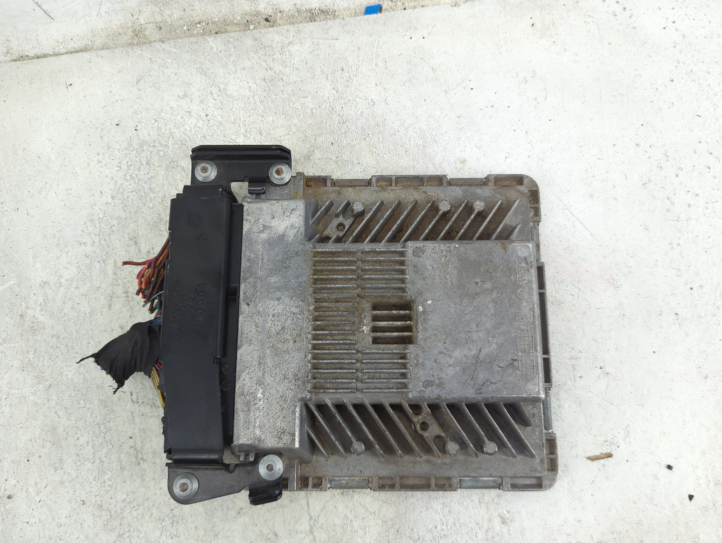 2013-2015 Audi Q7 PCM Engine Control Computer ECU ECM PCU OEM P/N:4L0910551Q 4L0907551A, 5WP4679706 Fits Fits 2013 2014 2015