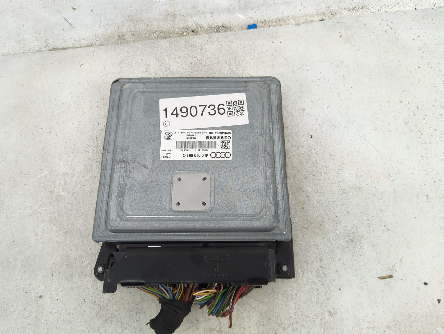 2013-2015 Audi Q7 PCM Engine Control Computer ECU ECM PCU OEM P/N:4L0910551Q 4L0907551A, 5WP4679706 Fits Fits 2013 2014 2015