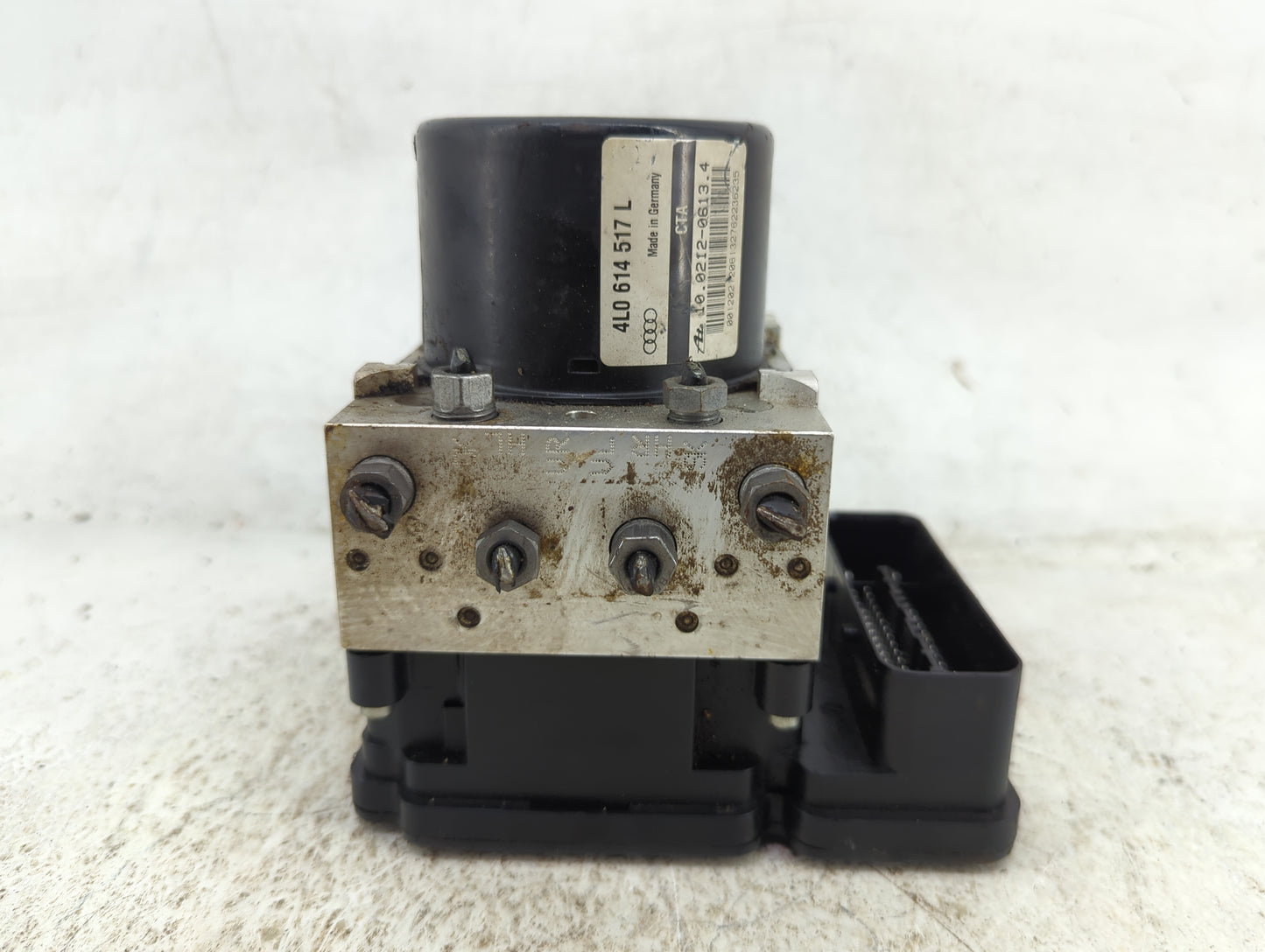 2013-2015 Audi Q7 ABS Pump Control Module Replacement P/N:4L0614517L 10.0212-0613.4, 10.0926-03303 Fits Fits 2013 2014 2015 