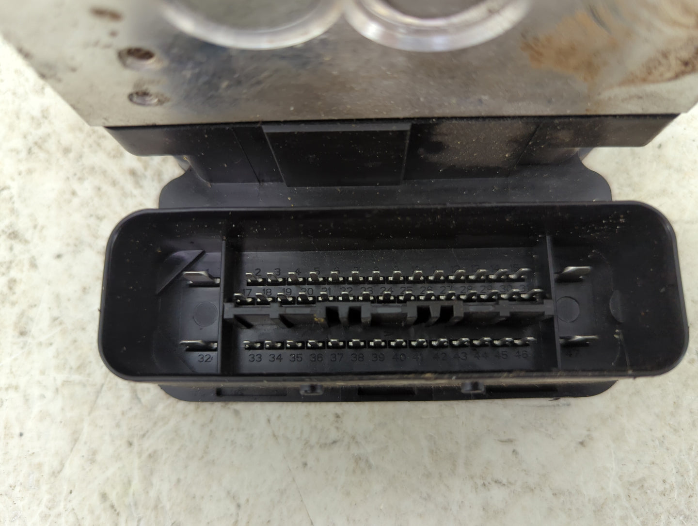 2013-2015 Audi Q7 ABS Pump Control Module Replacement P/N:4L0614517L 10.0212-0613.4, 10.0926-03303 Fits Fits 2013 2014 2015 