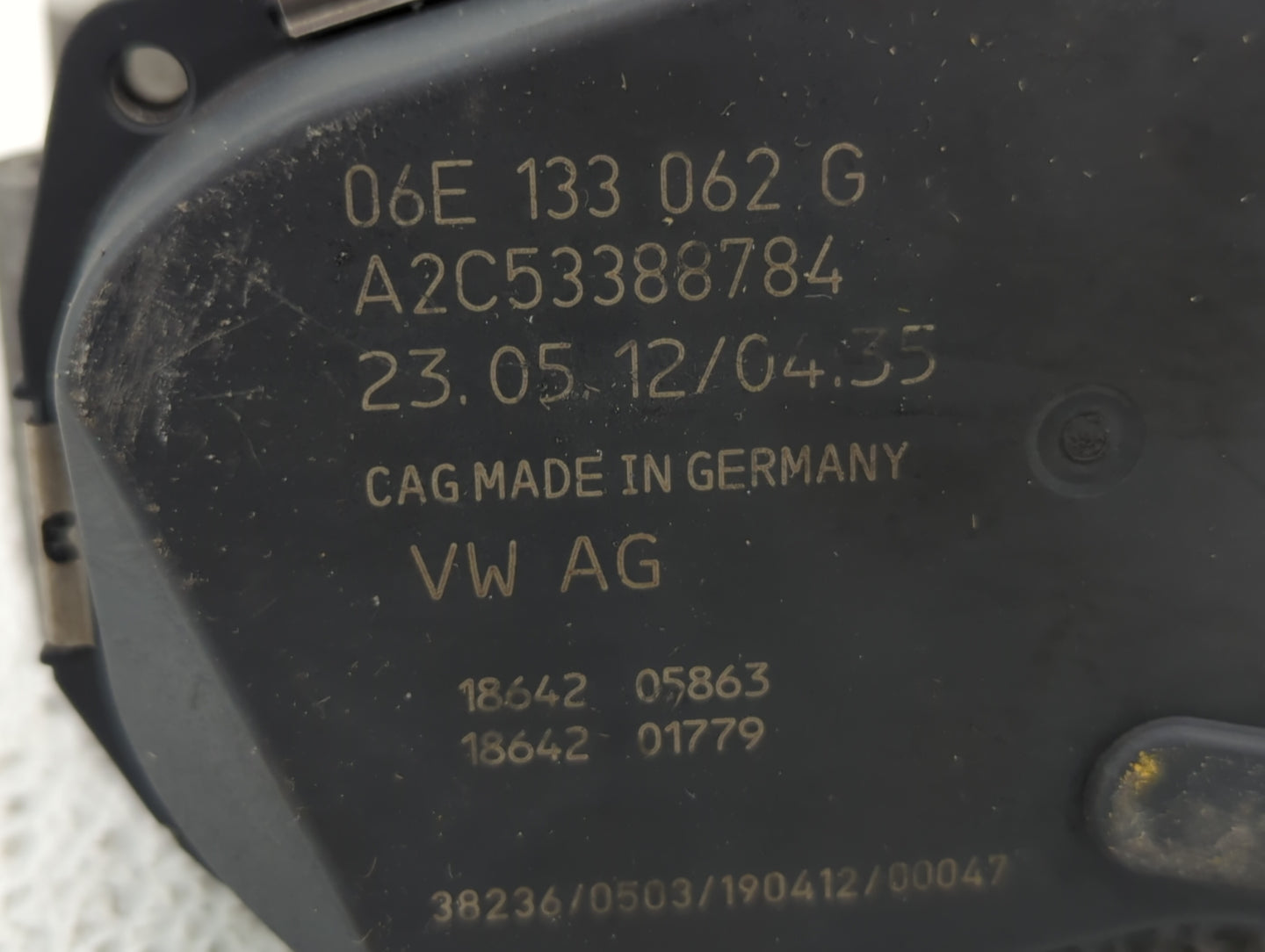 2011-2019 Audi Q7 Throttle Body P/N:06E 133 062 G Fits Fits 2008 2009 2010 2011 2012 2013 2014 2015 2016 2017 2018 2019 OEM 