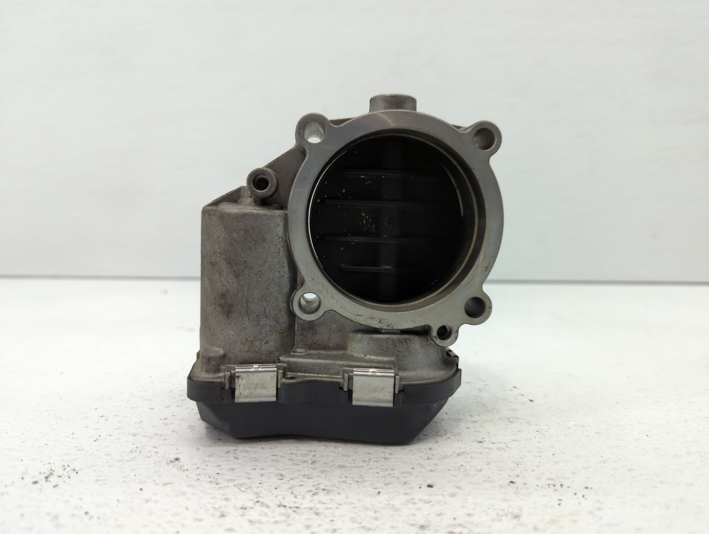 2011-2019 Audi Q7 Throttle Body P/N:06E 133 062 G Fits Fits 2008 2009 2010 2011 2012 2013 2014 2015 2016 2017 2018 2019 OEM 