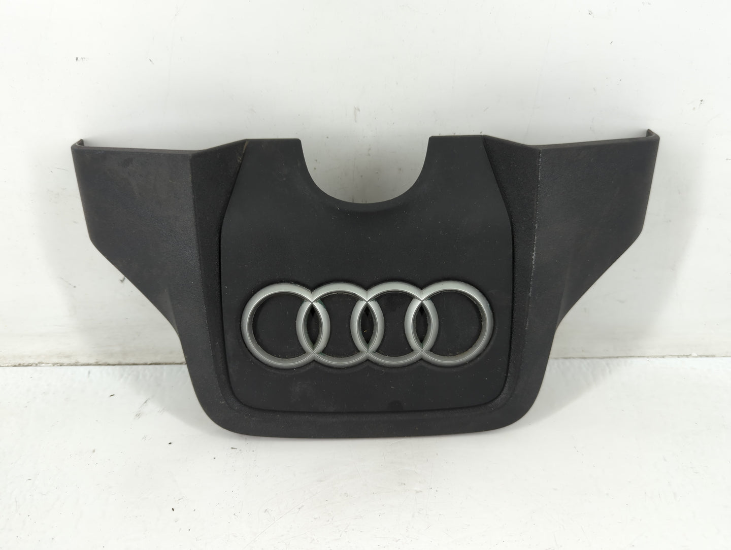 2013 Audi Q7 Engine Cover - Oemusedautoparts1.com