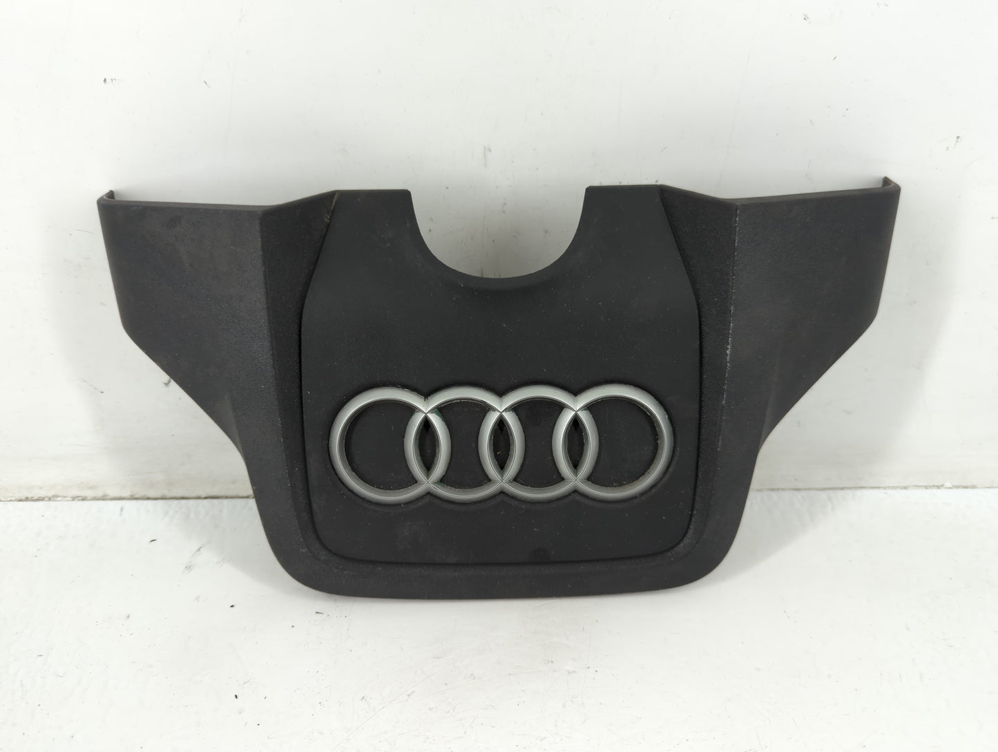 2013 Audi Q7 Engine Cover - Oemusedautoparts1.com