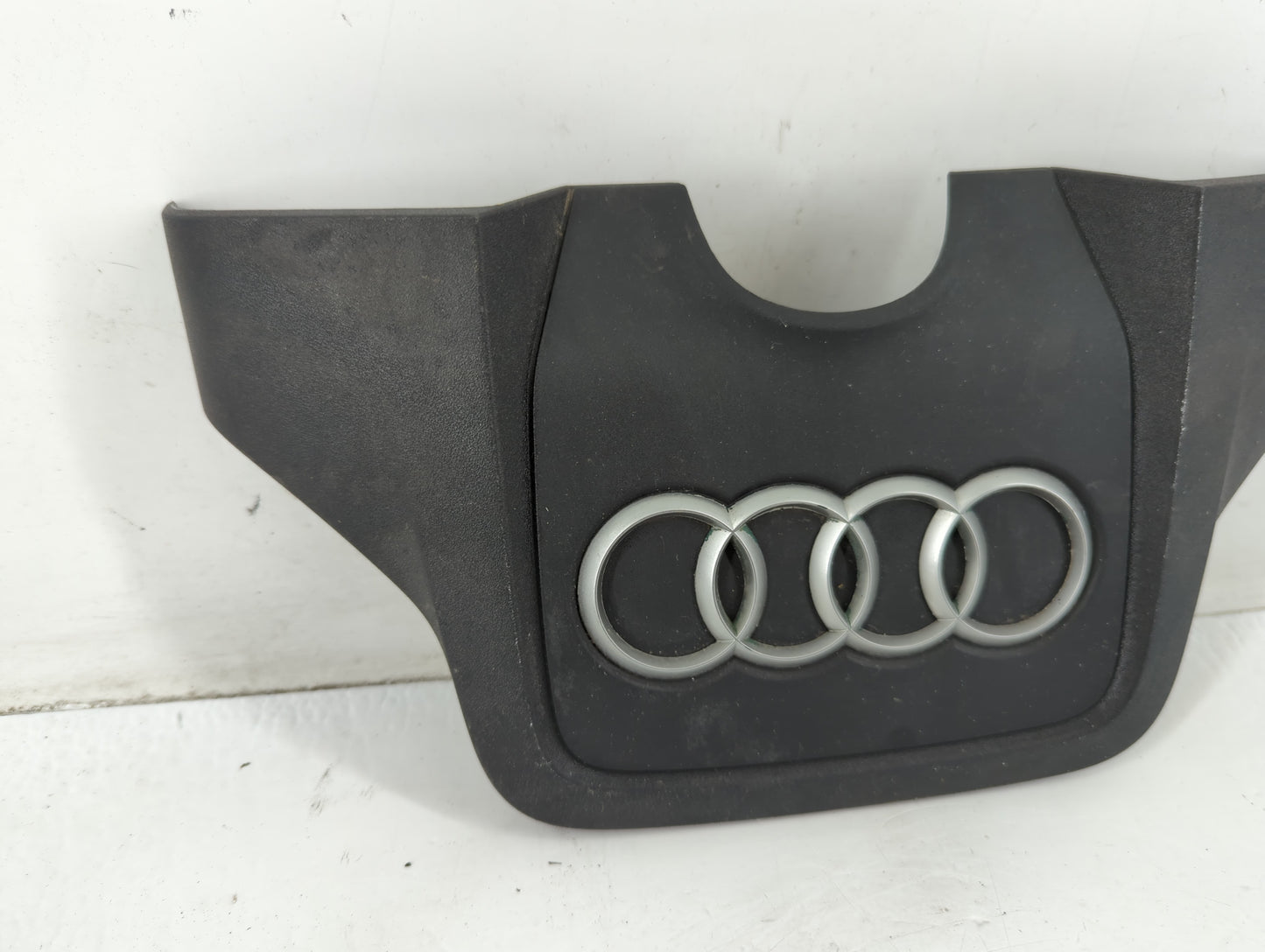2013 Audi Q7 Engine Cover - Oemusedautoparts1.com