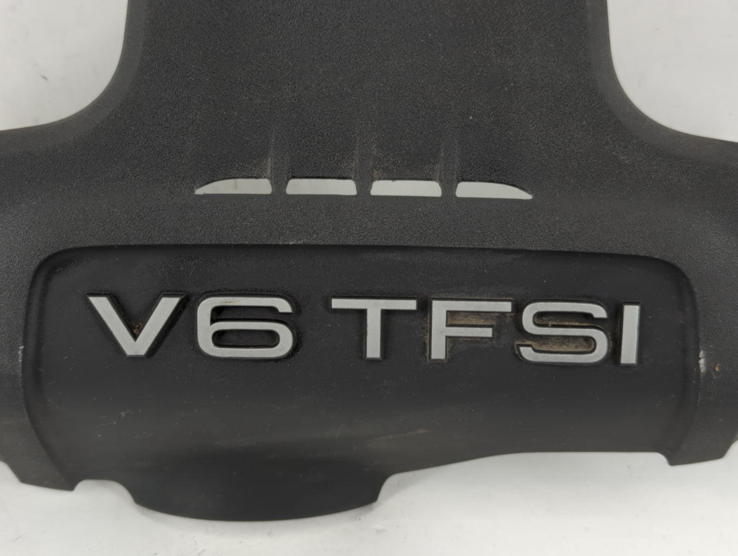 2013 Audi Q7 Engine Cover - Oemusedautoparts1.com