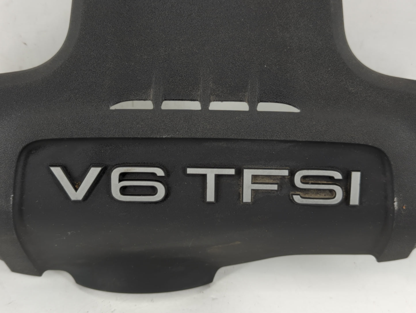 2013 Audi Q7 Engine Cover - Oemusedautoparts1.com