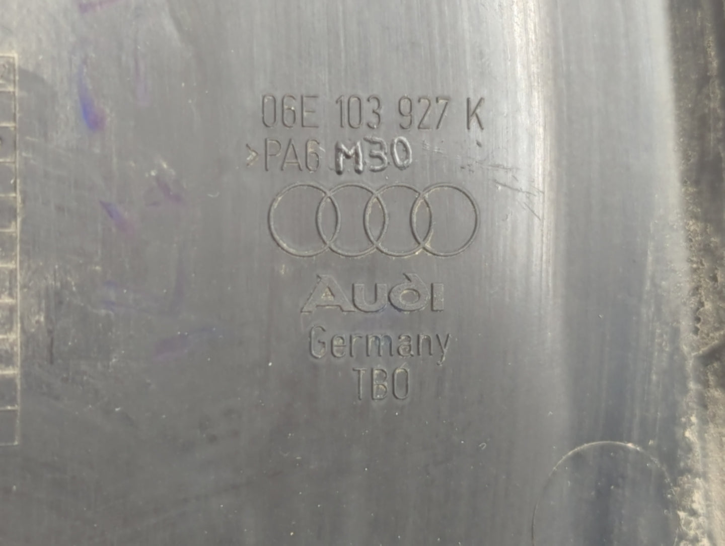 2013 Audi Q7 Engine Cover - Oemusedautoparts1.com