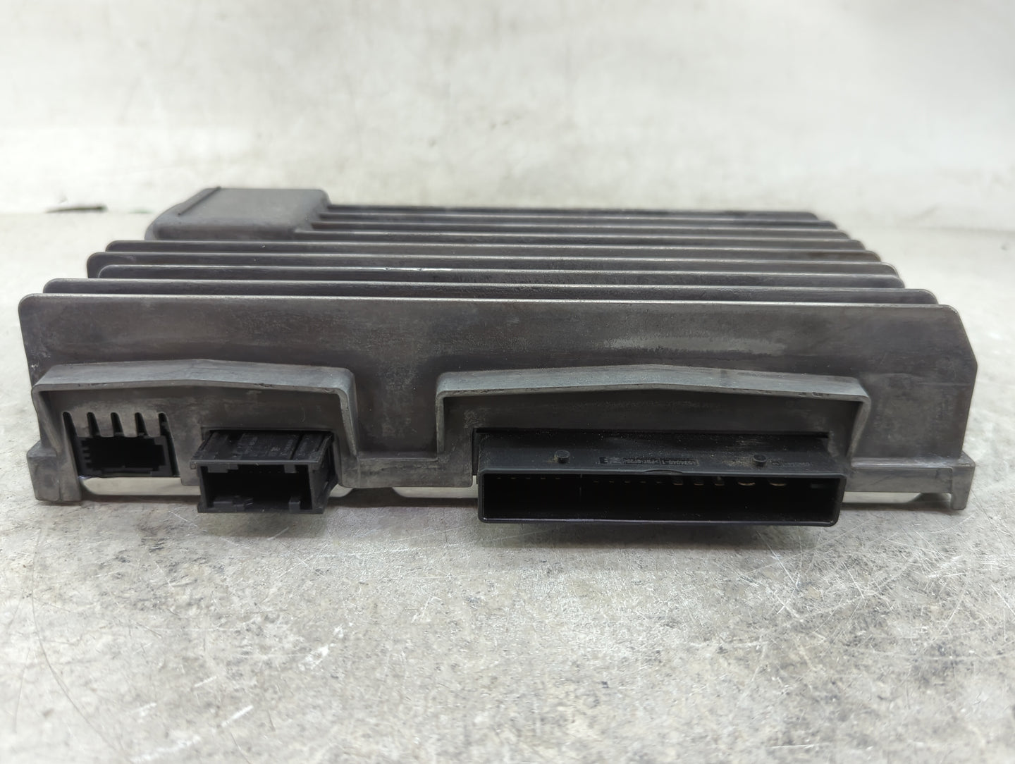 2013-2016 Audi S4 Radio Speaker Amplifier 8t1035223a|8t1 035 223 A - Oemusedautoparts1.com