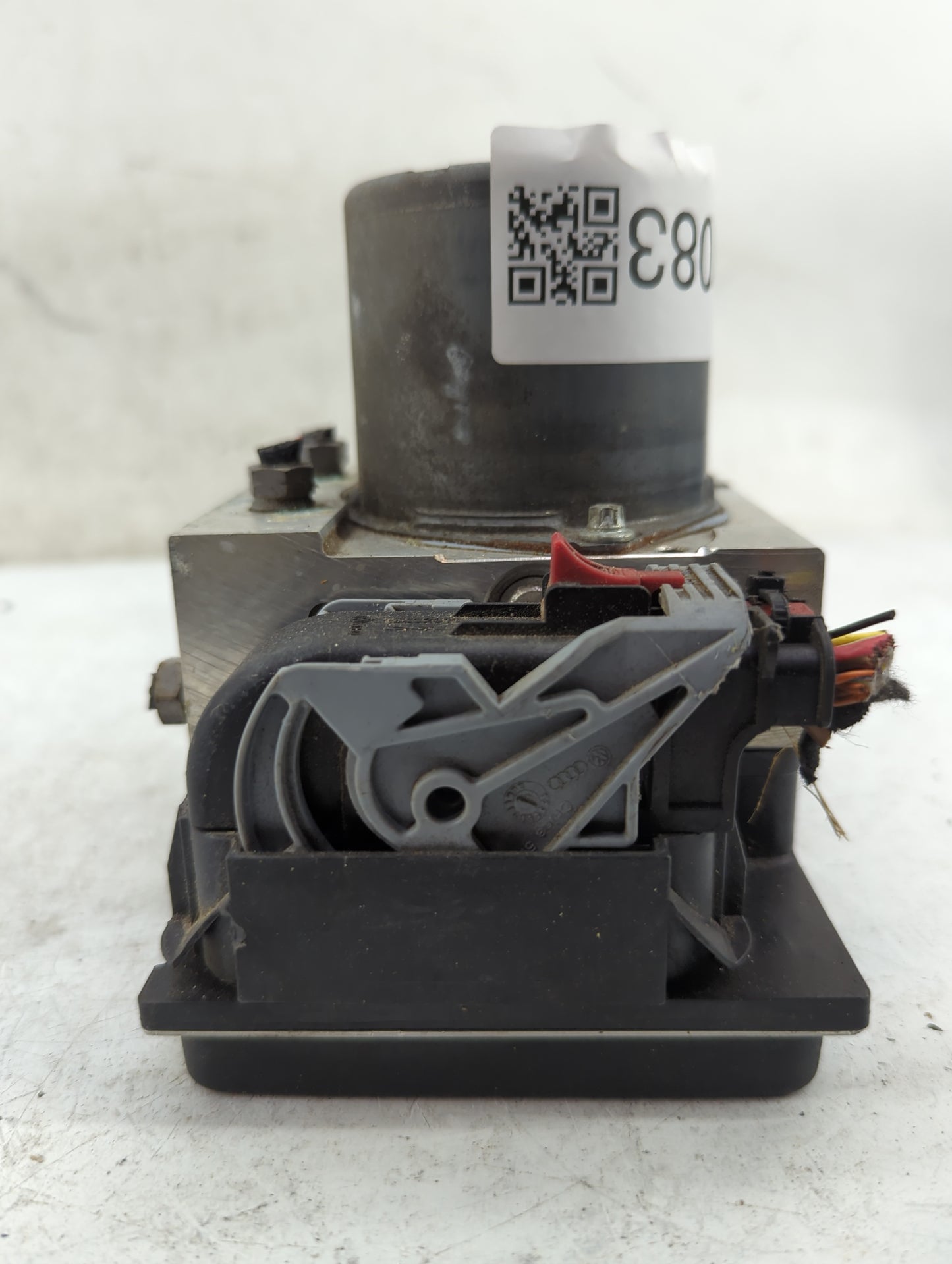 2013 Audi S4 ABS Pump Control Module Replacement P/N:8K0 907 379 CK Fits OEM Used Auto Parts - Oemusedautoparts1.com
