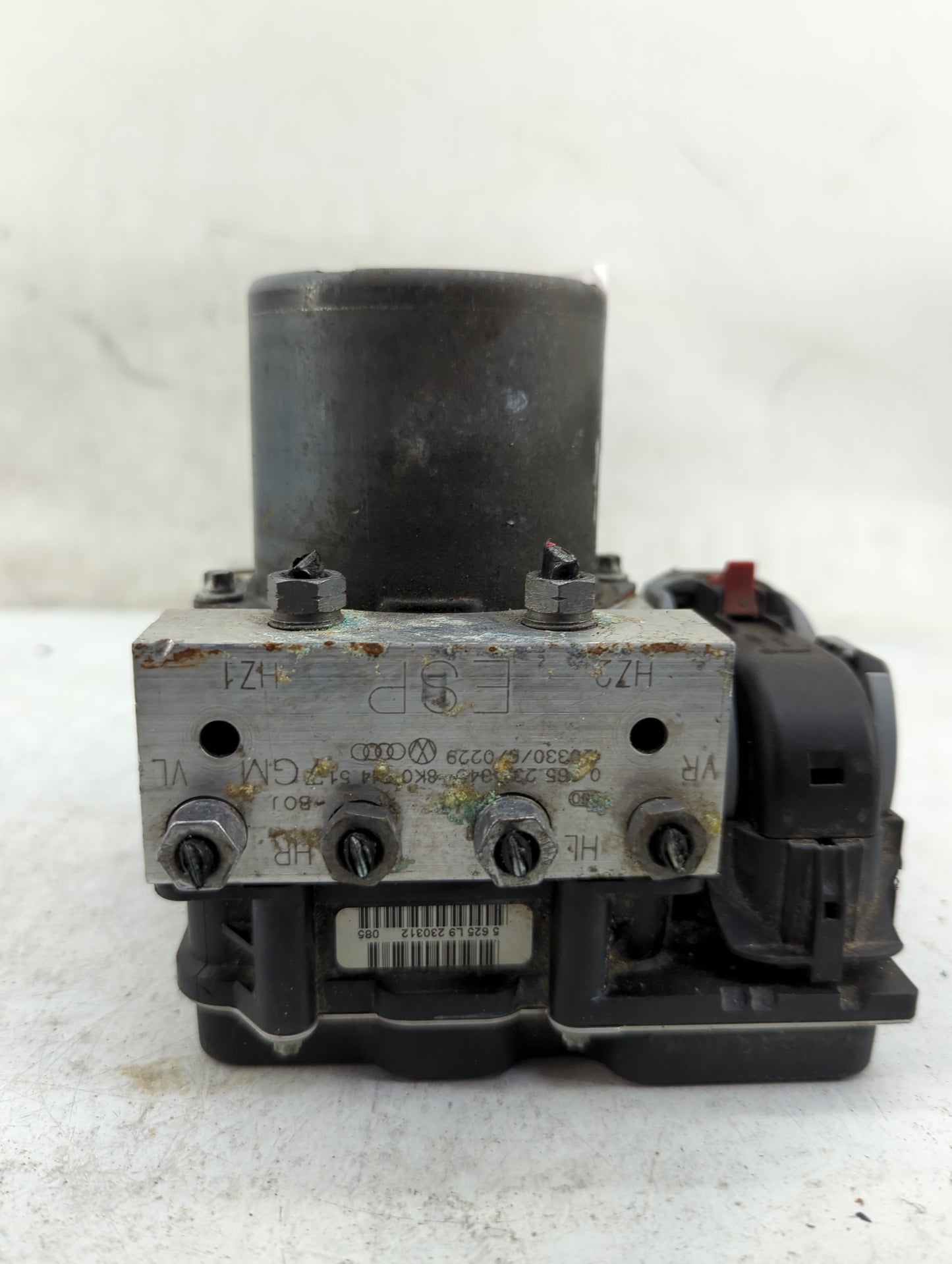 2013 Audi S4 ABS Pump Control Module Replacement P/N:8K0 907 379 CK Fits OEM Used Auto Parts - Oemusedautoparts1.com