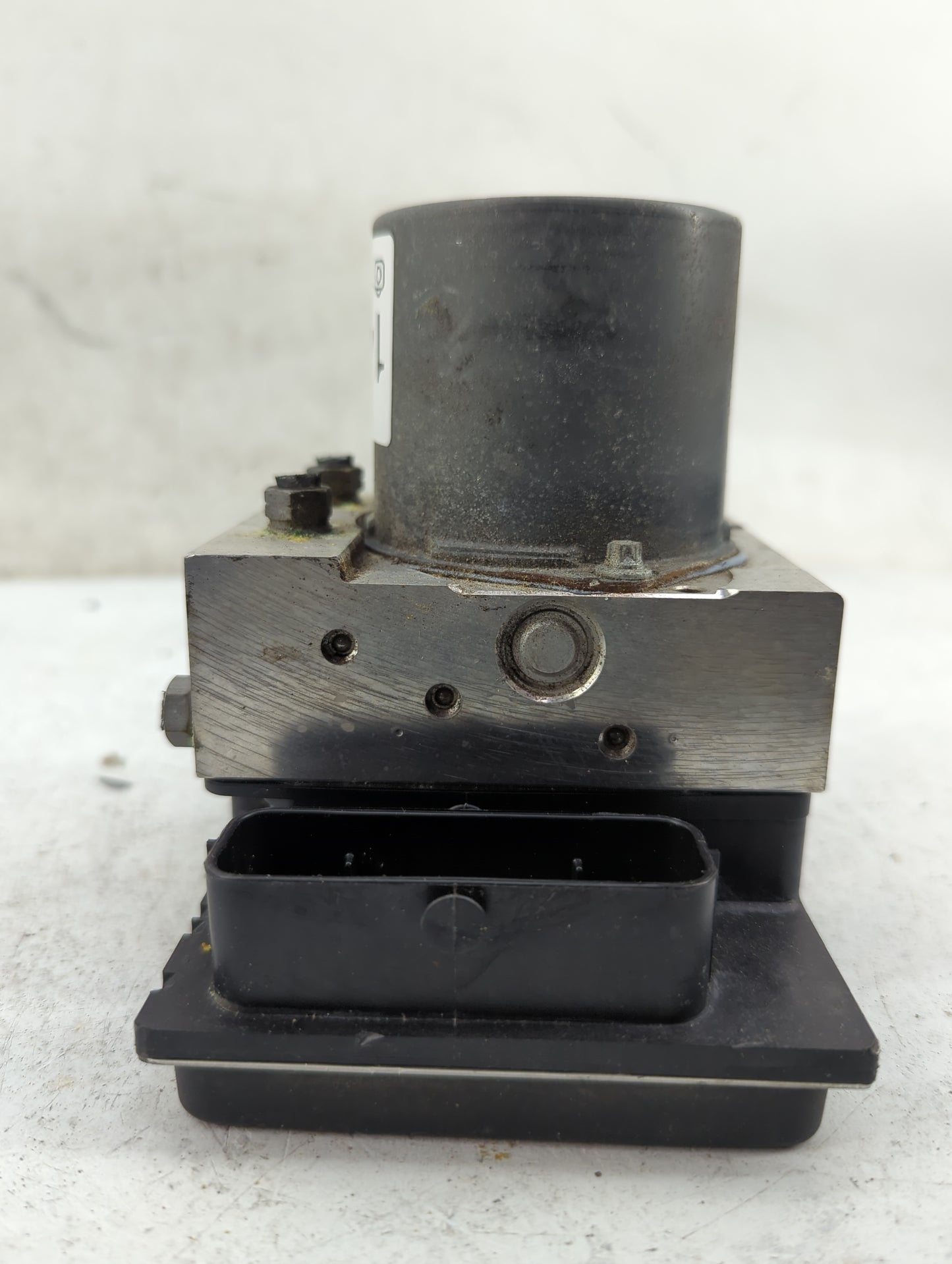2013 Audi S5 ABS Pump Control Module Replacement P/N:8K0 907 379 CK Fits OEM Used Auto Parts - Oemusedautoparts1.com