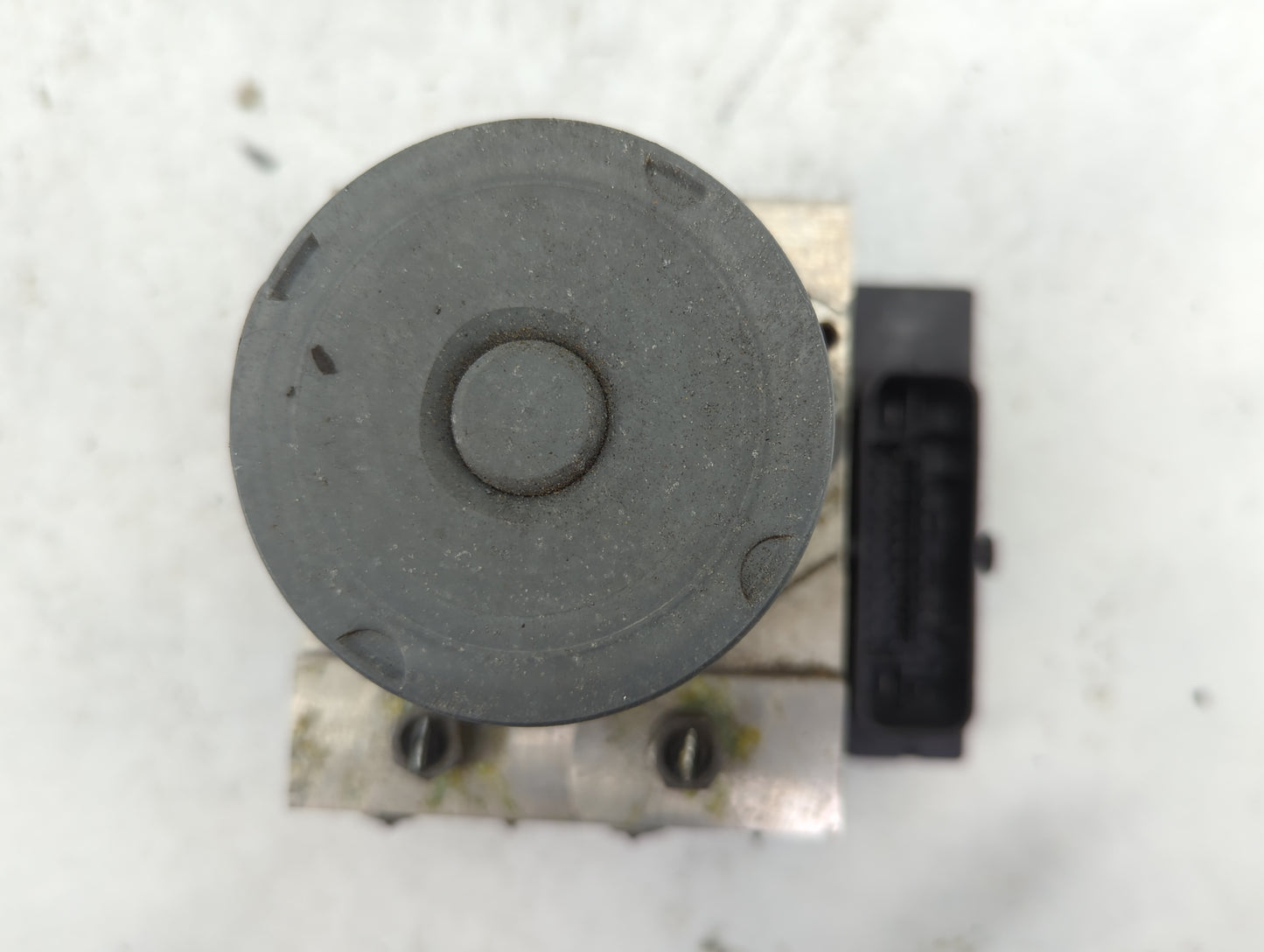 2013 Audi S5 ABS Pump Control Module Replacement P/N:8K0 907 379 CK Fits OEM Used Auto Parts - Oemusedautoparts1.com