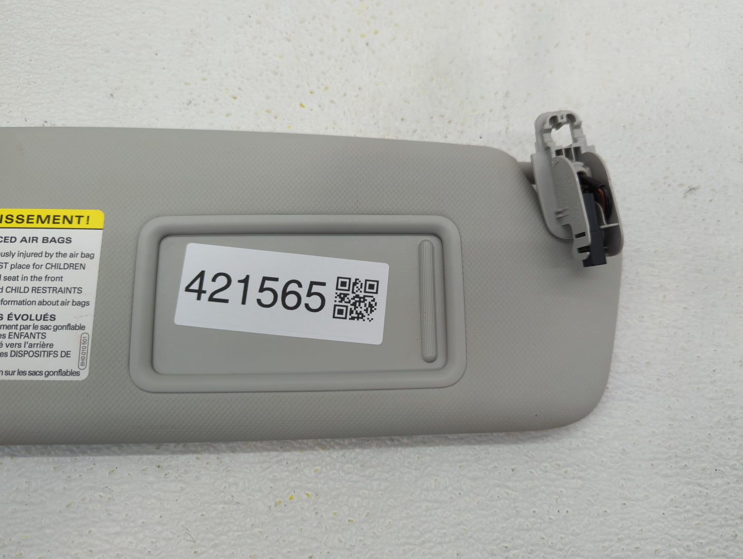 2012-2013 Audi S5 Sun Visor Shade Replacement Passenger Right Mirror Fits Fits 2012 2013 OEM Used Auto Parts - Oemusedautopa