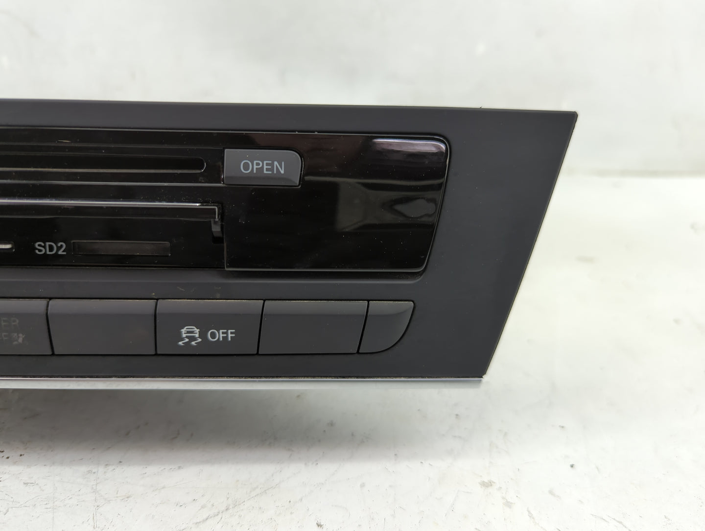2013 Audi S6 Radio AM FM Cd Player Receiver Replacement P/N:4G0035746B Fits Fits 2012 2014 2015 OEM Used Auto Parts - Oemuse