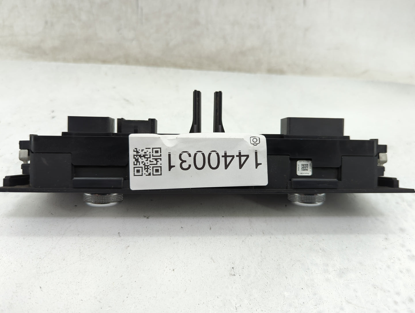 2013 Audi S7 Climate Control Module Temperature AC/Heater Replacement P/N:4G0 820 043 AE Fits OEM Used Auto Parts - Oemuseda