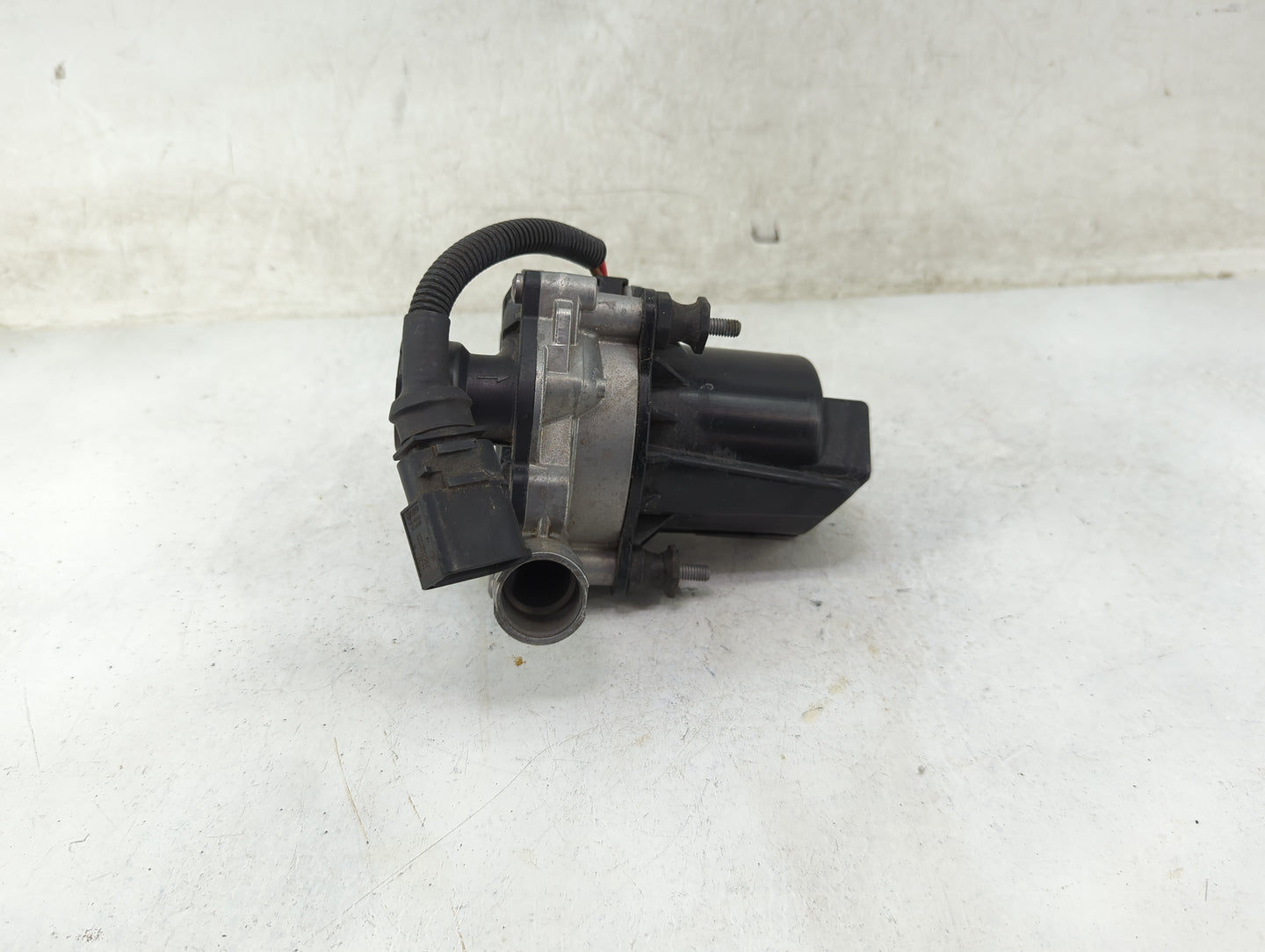 2013 Audi S7 Air Injection Pump Smog - Oemusedautoparts1.com