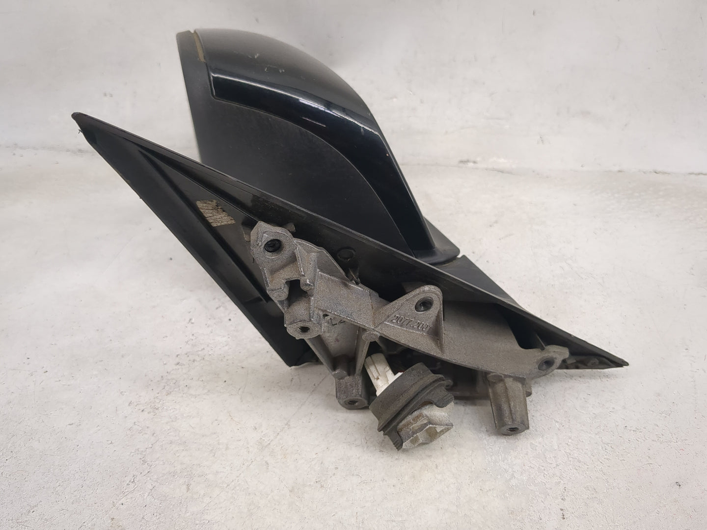 Bmw 320 Driver Left Side View Manual Door Mirror Black - Oemusedautoparts1.com
